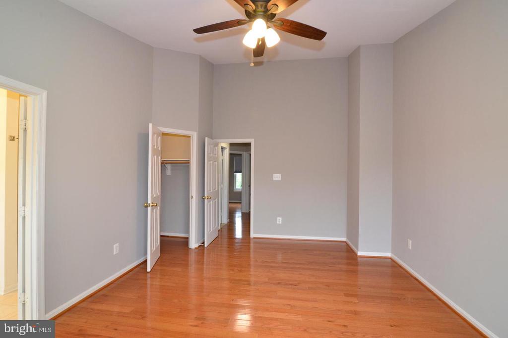 2516 ISHAM RANDOLPH DRIVE