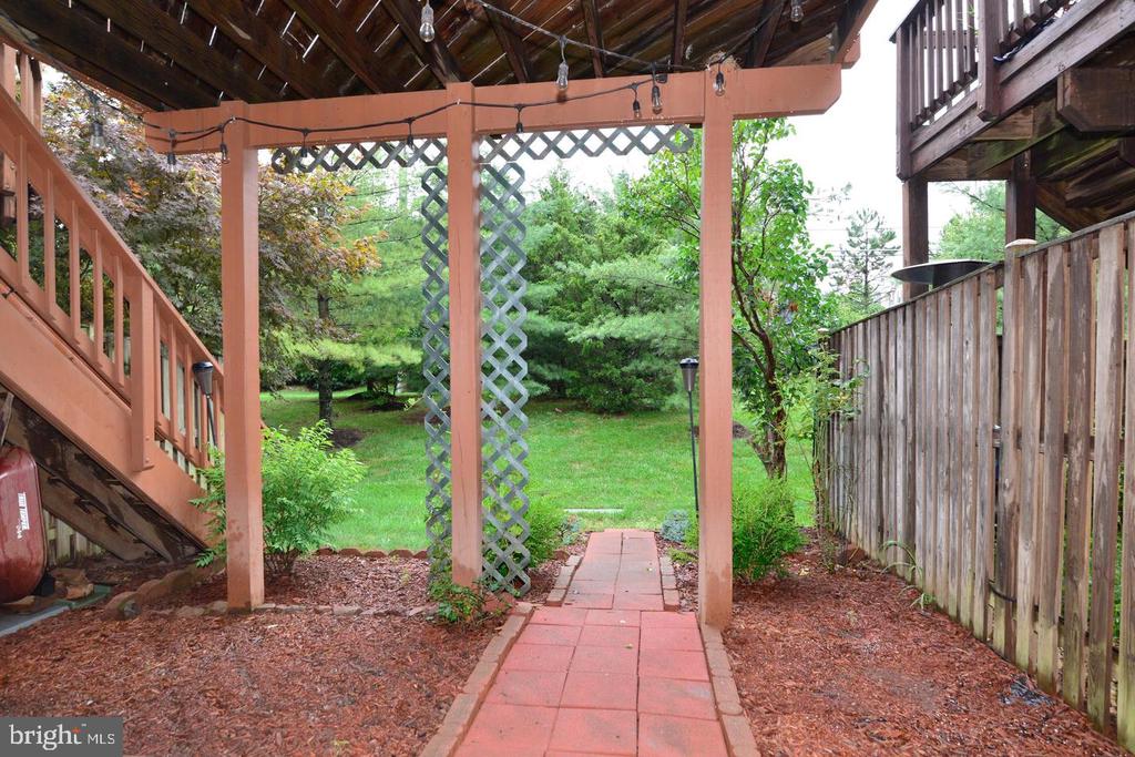 2516 ISHAM RANDOLPH DRIVE