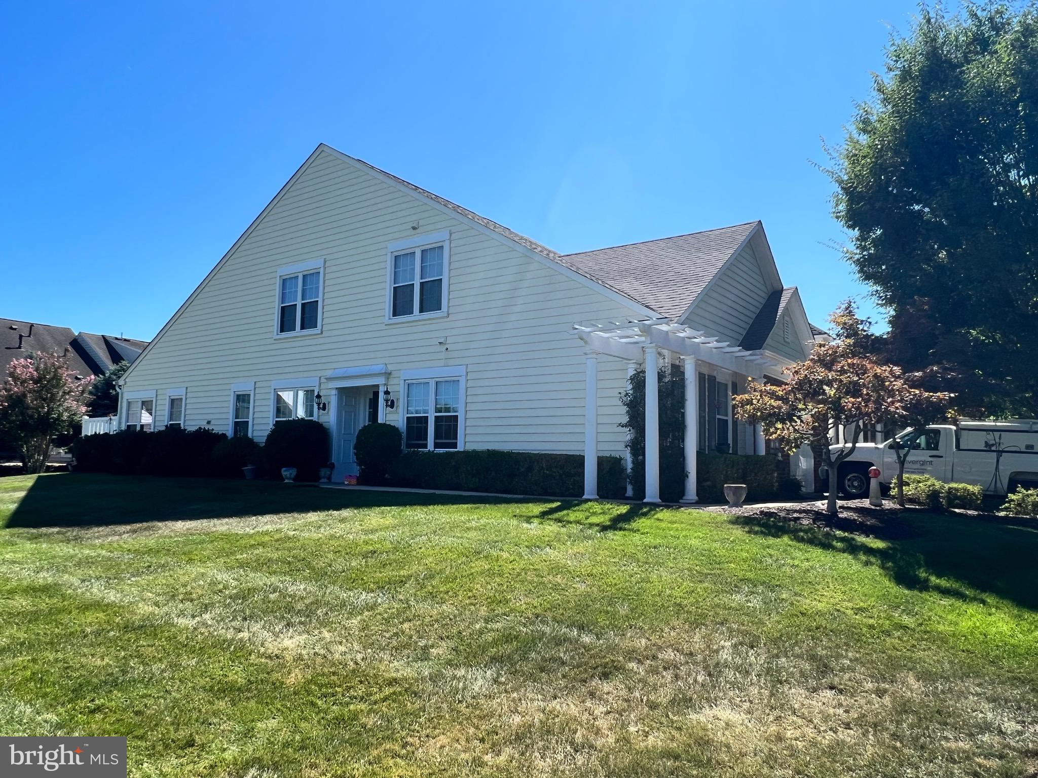 44399 Oakmont Manor SQUARE