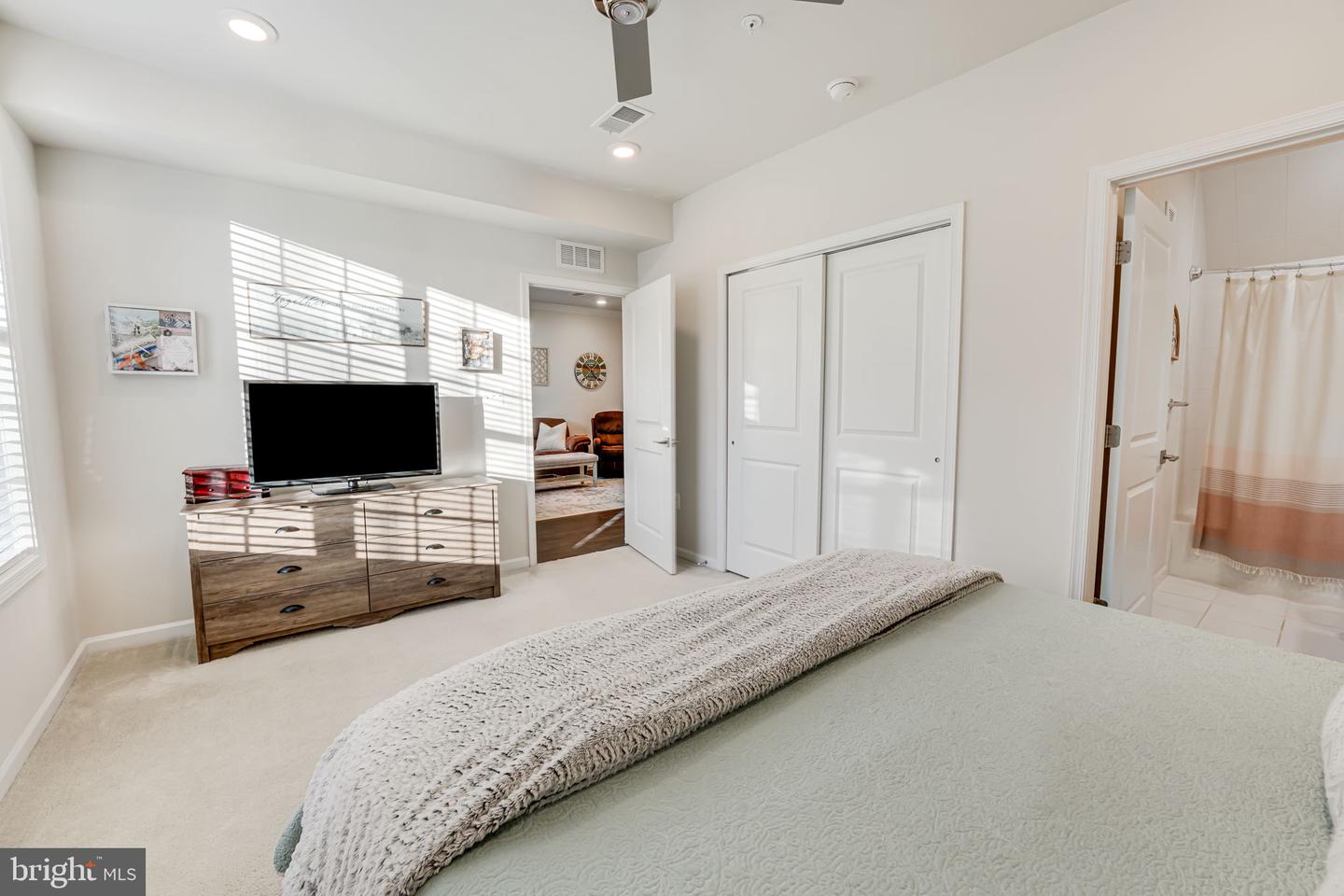 23255 Milltown Knoll SQUARE Unit: 111