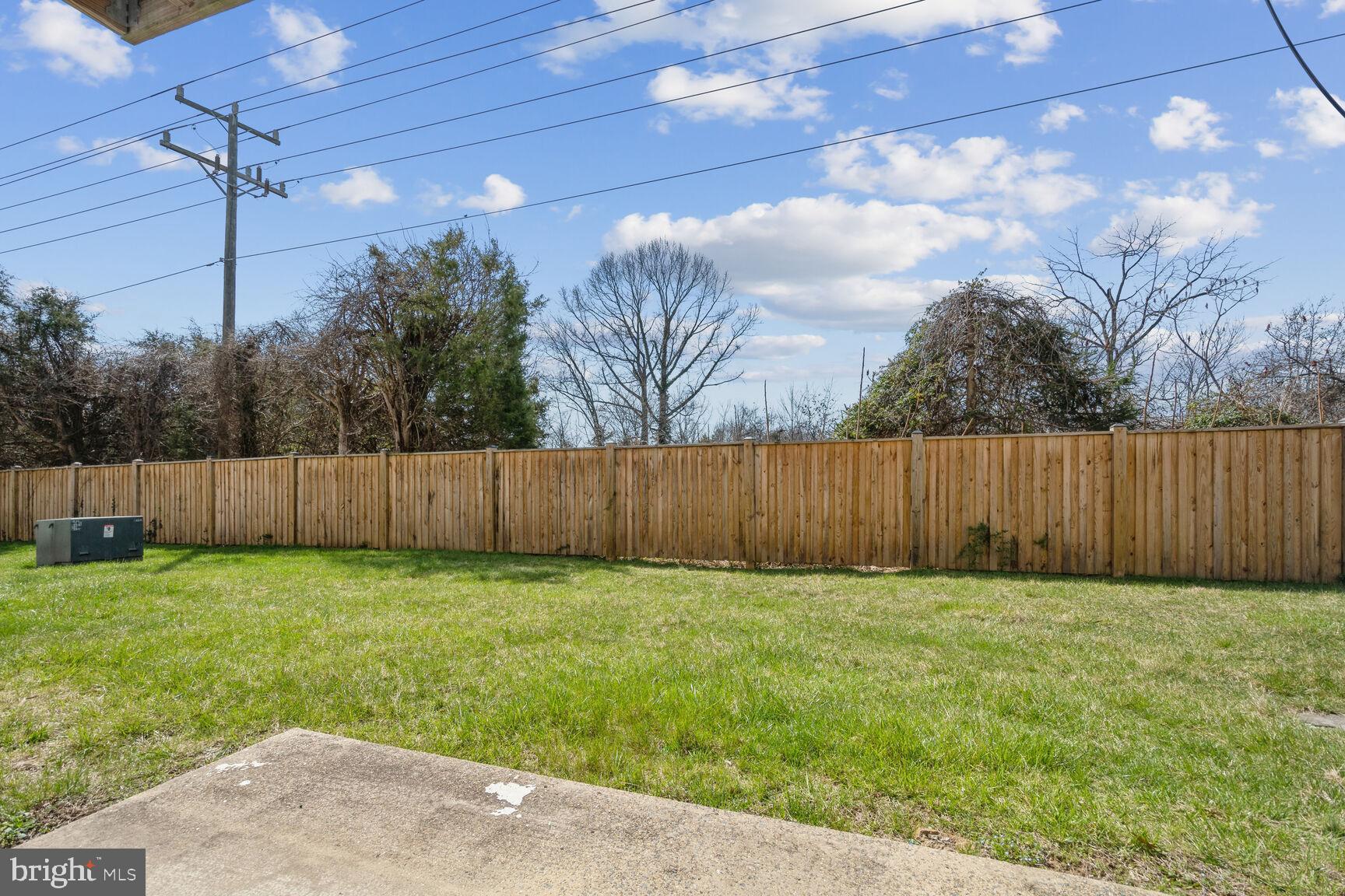 126 Fort Evans Rd SE #B