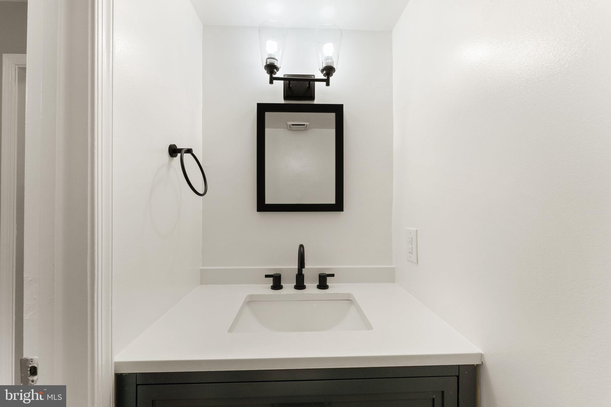 310 Stallion Sq NE