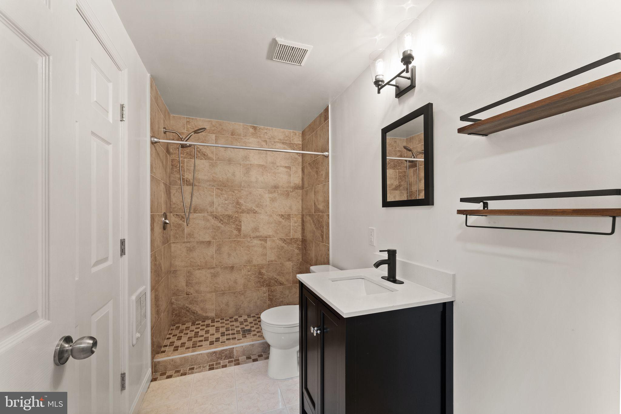 310 Stallion Sq NE