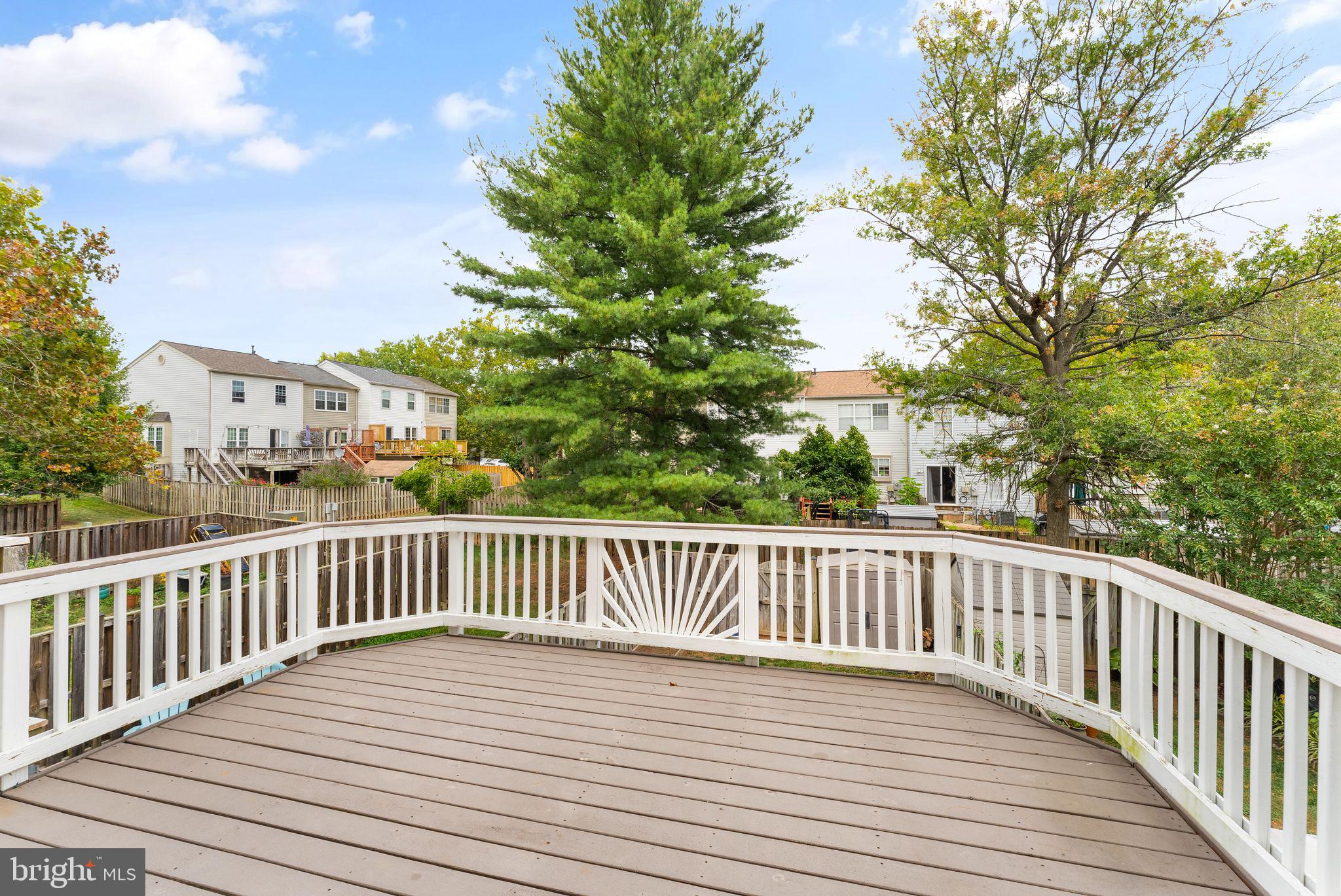 310 Stallion Sq NE