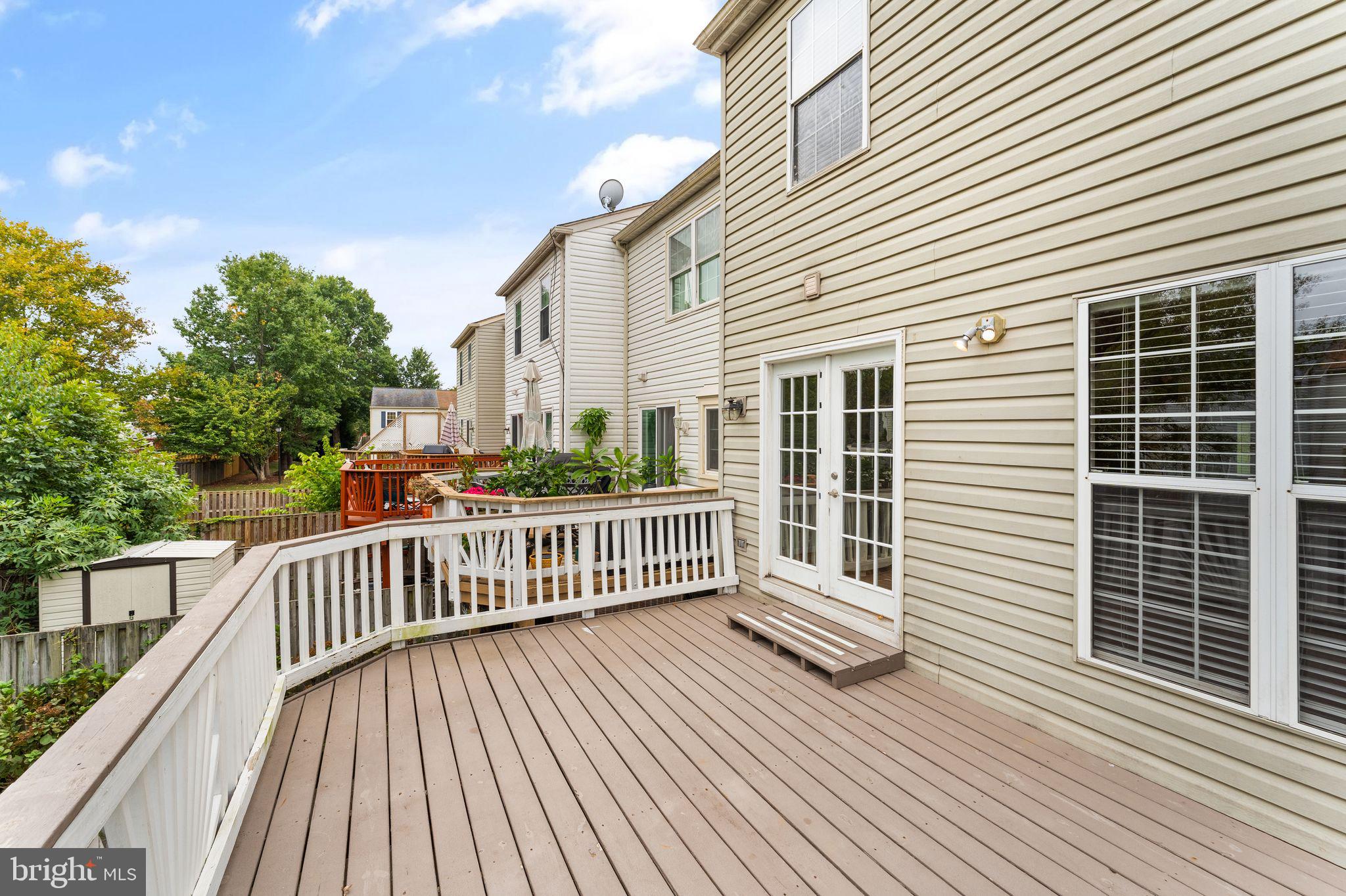 310 Stallion Sq NE