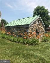 204 Misty Pond Ter
