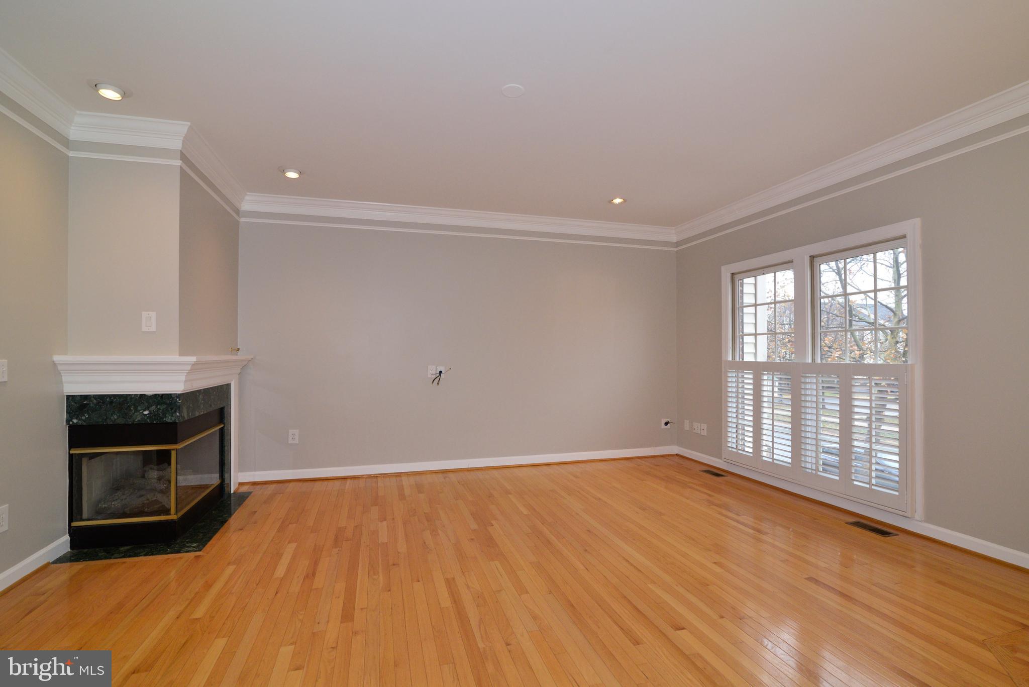 43007 Golf View Dr