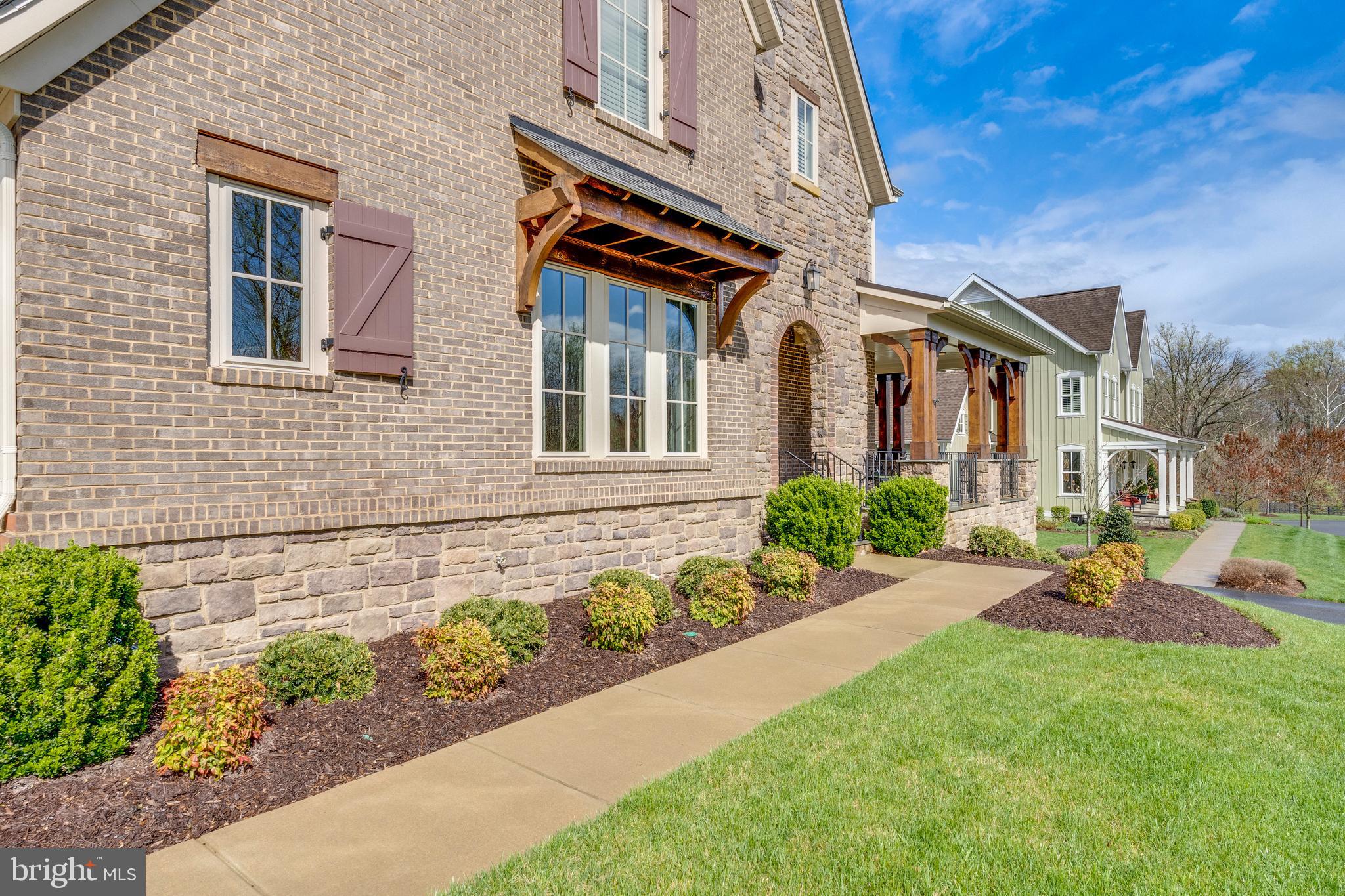 40996 Blossom Glade Dr
