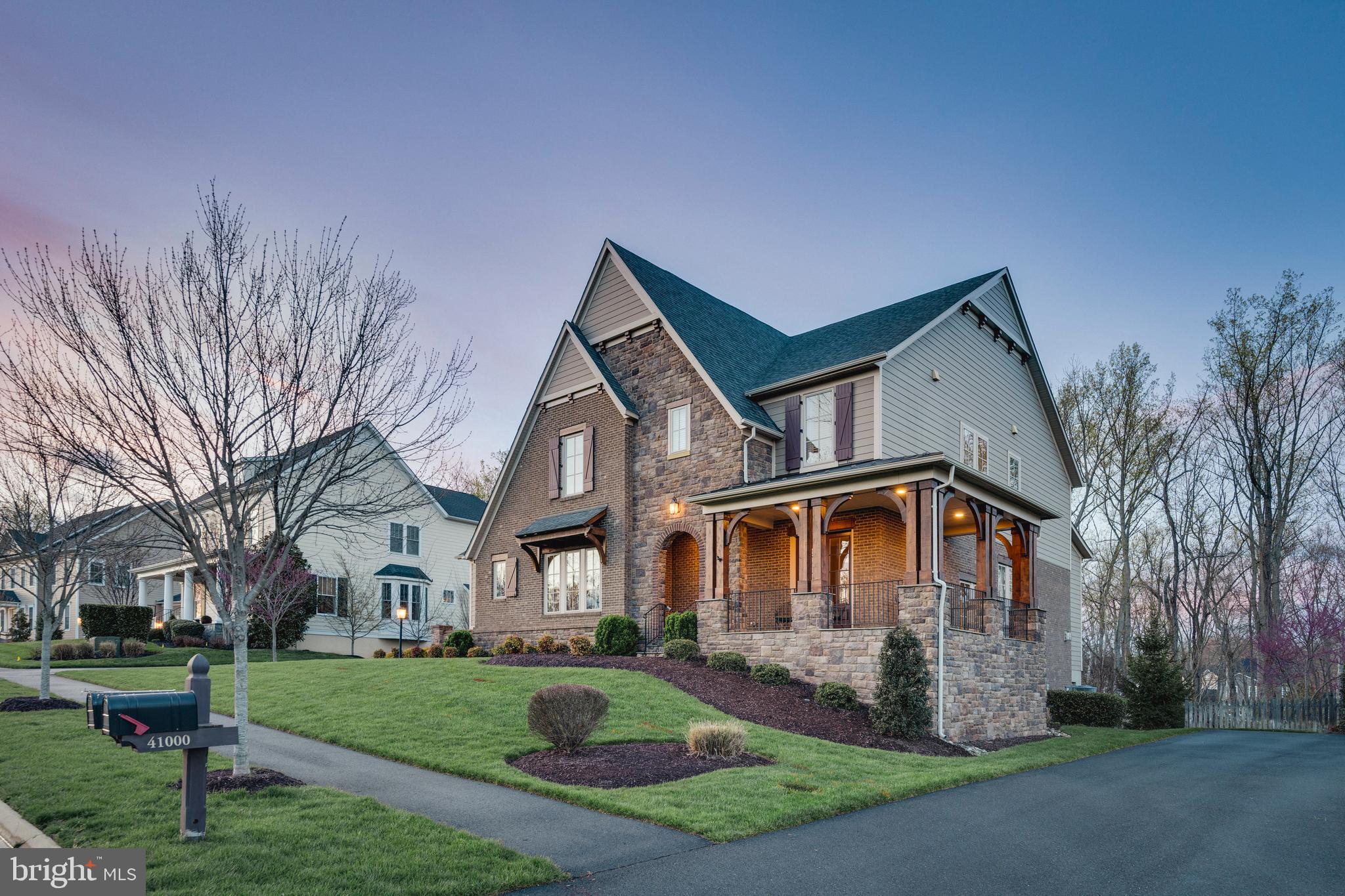 40996 Blossom Glade Dr