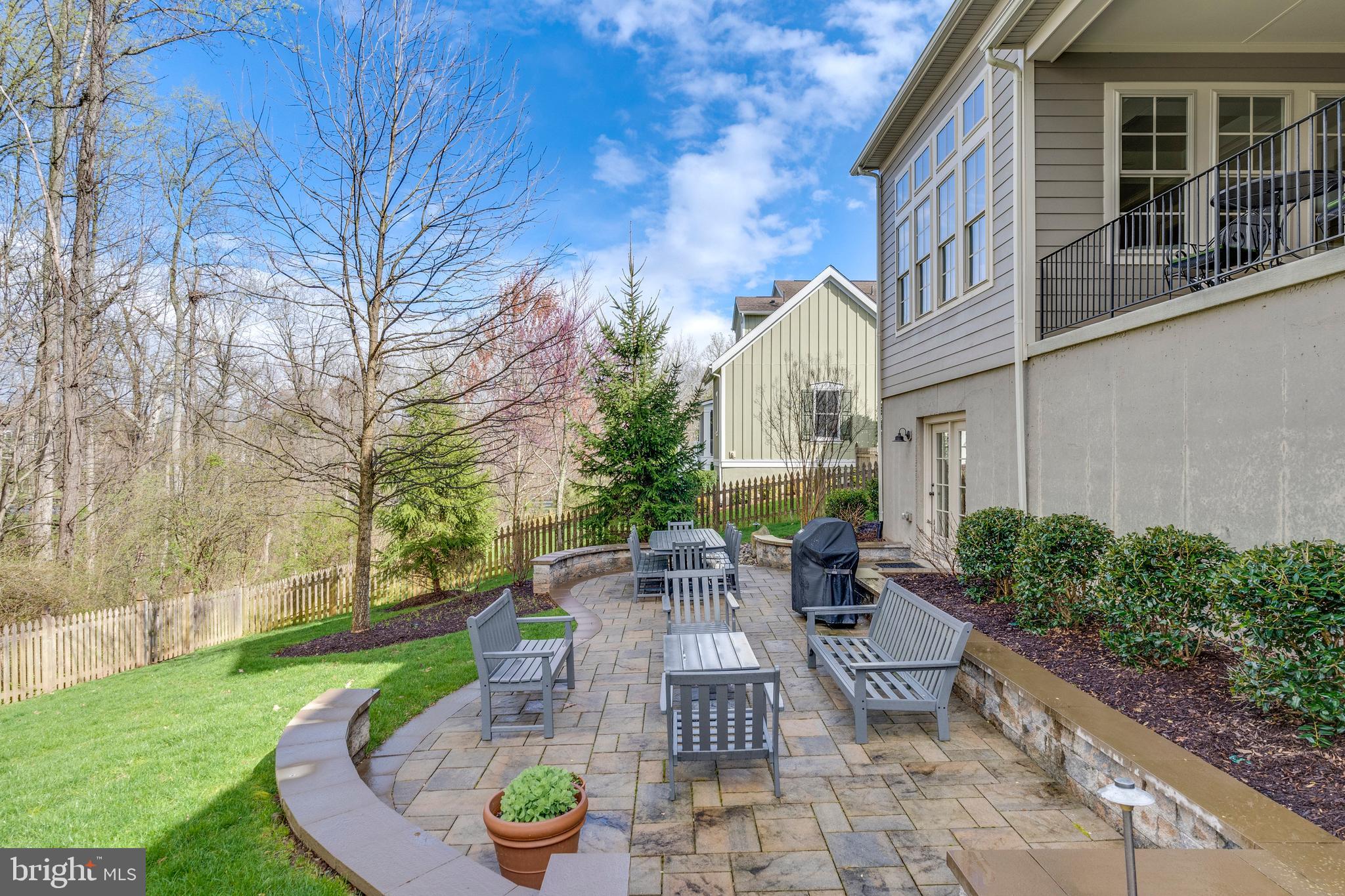 40996 Blossom Glade Dr