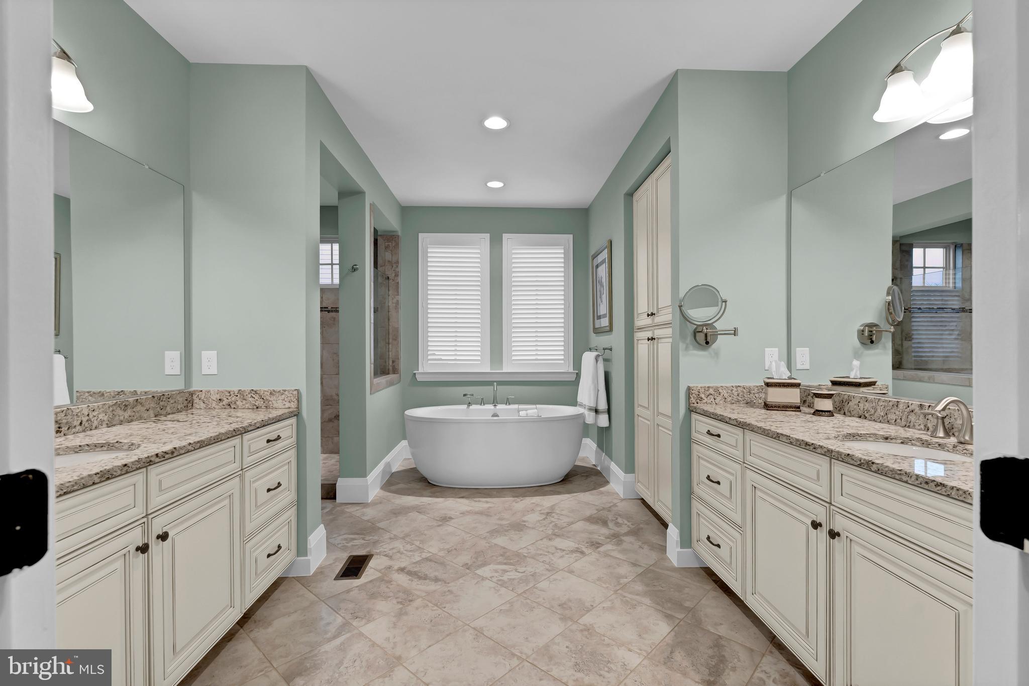 40996 Blossom Glade Dr