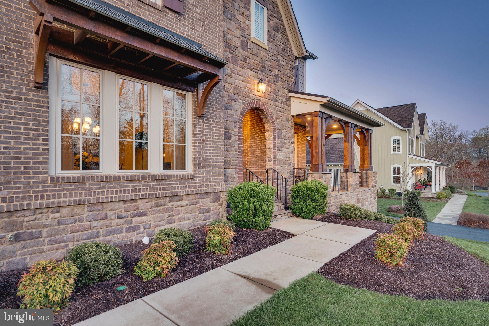 40996 Blossom Glade Dr