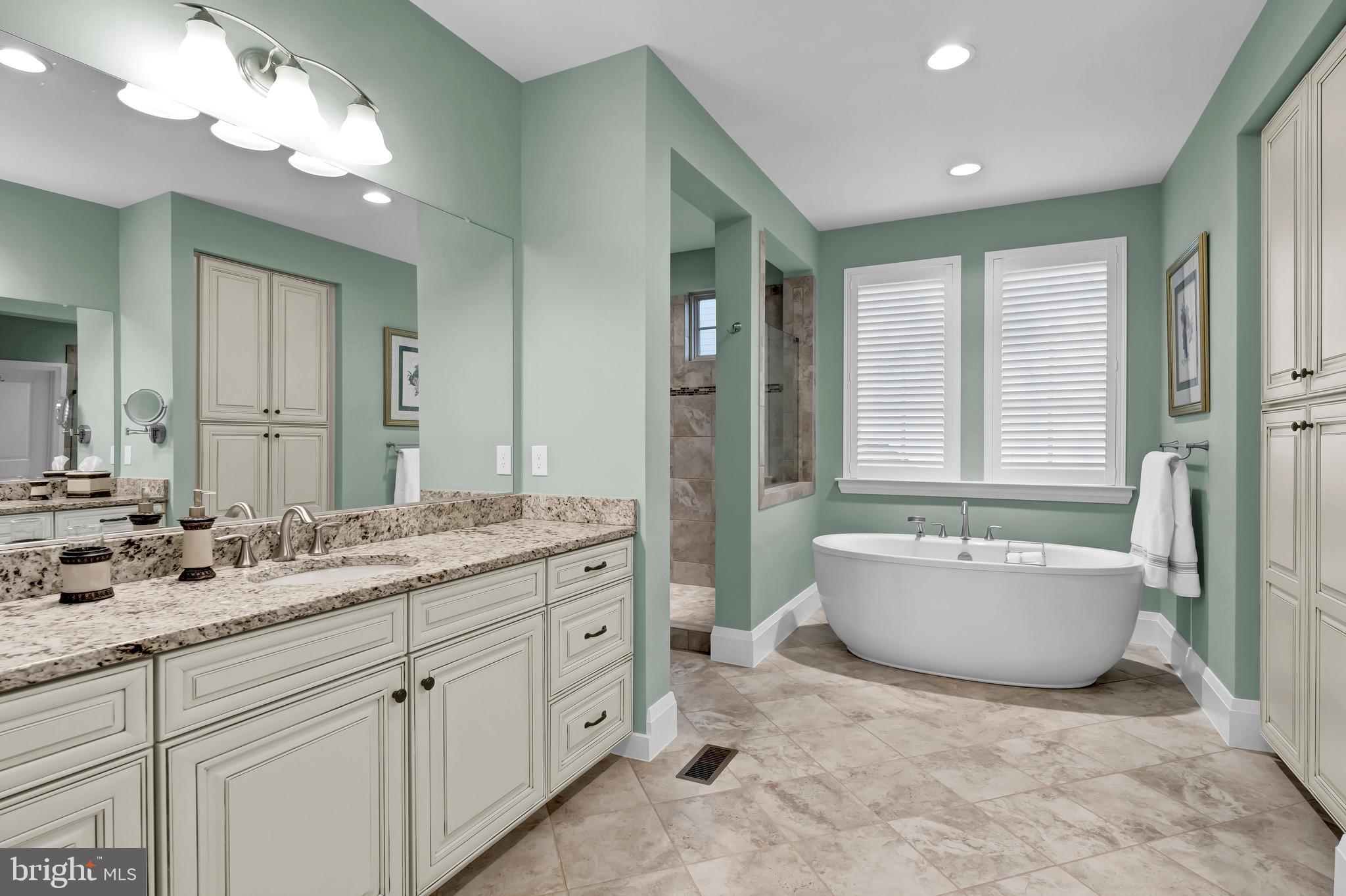 40996 Blossom Glade Dr