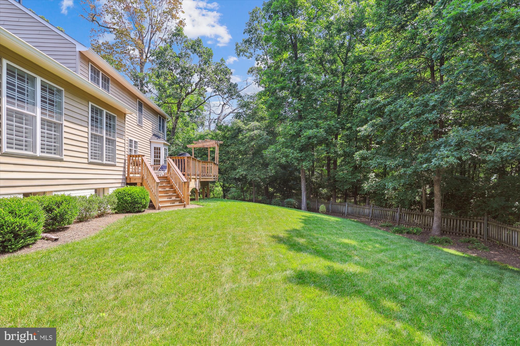 113 Meadowbrook Ct SW