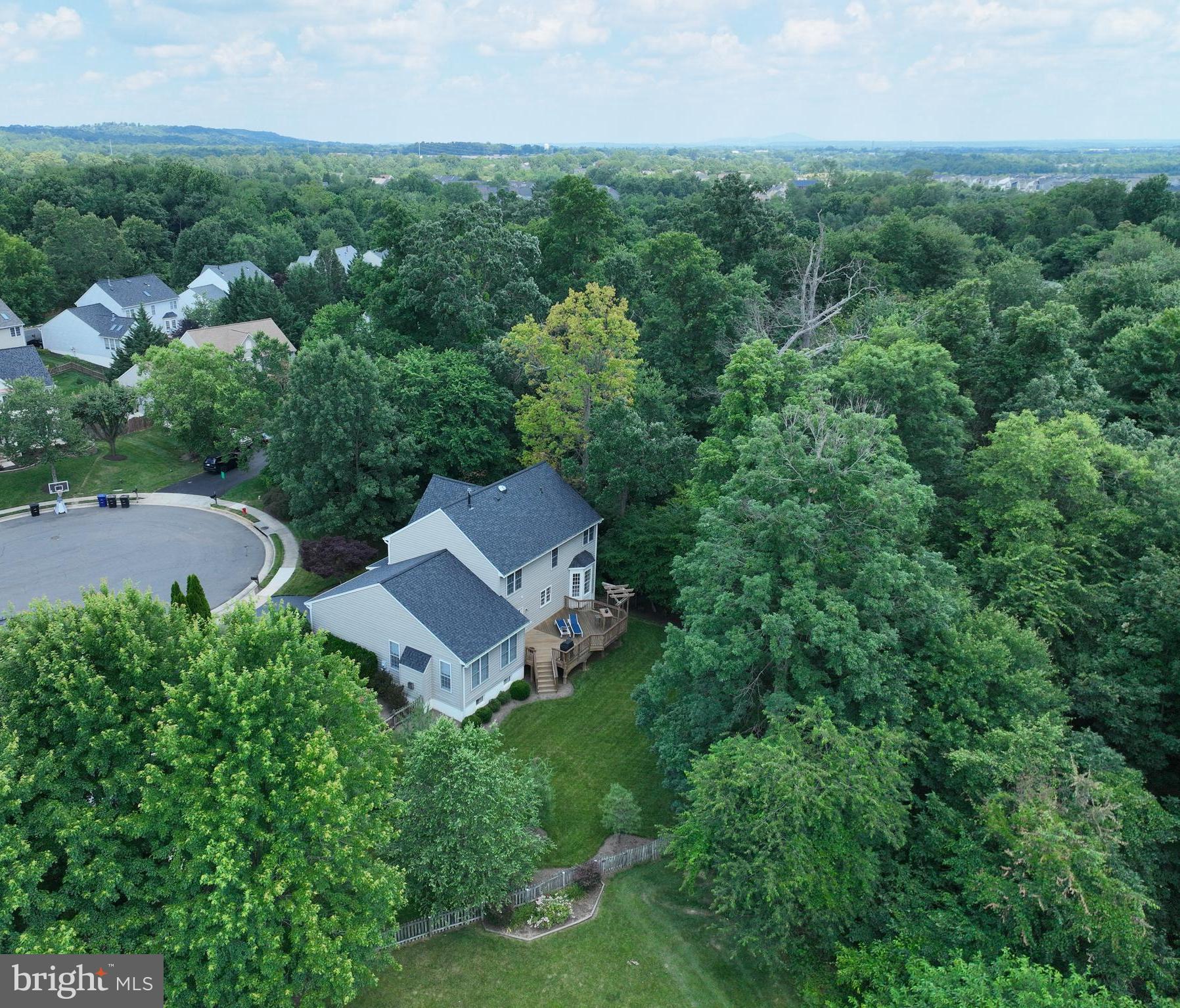 113 Meadowbrook Ct SW