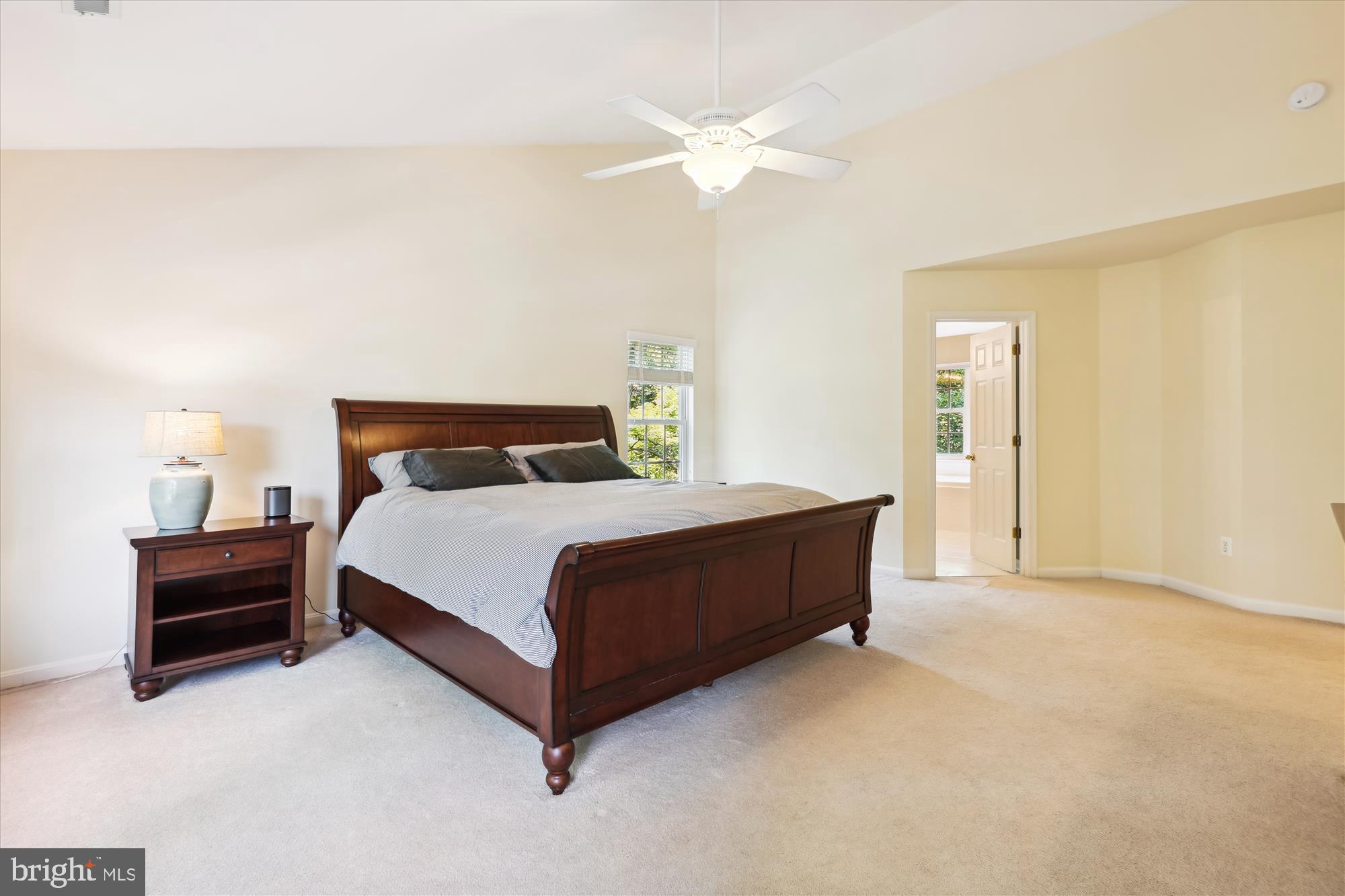 113 Meadowbrook Ct SW