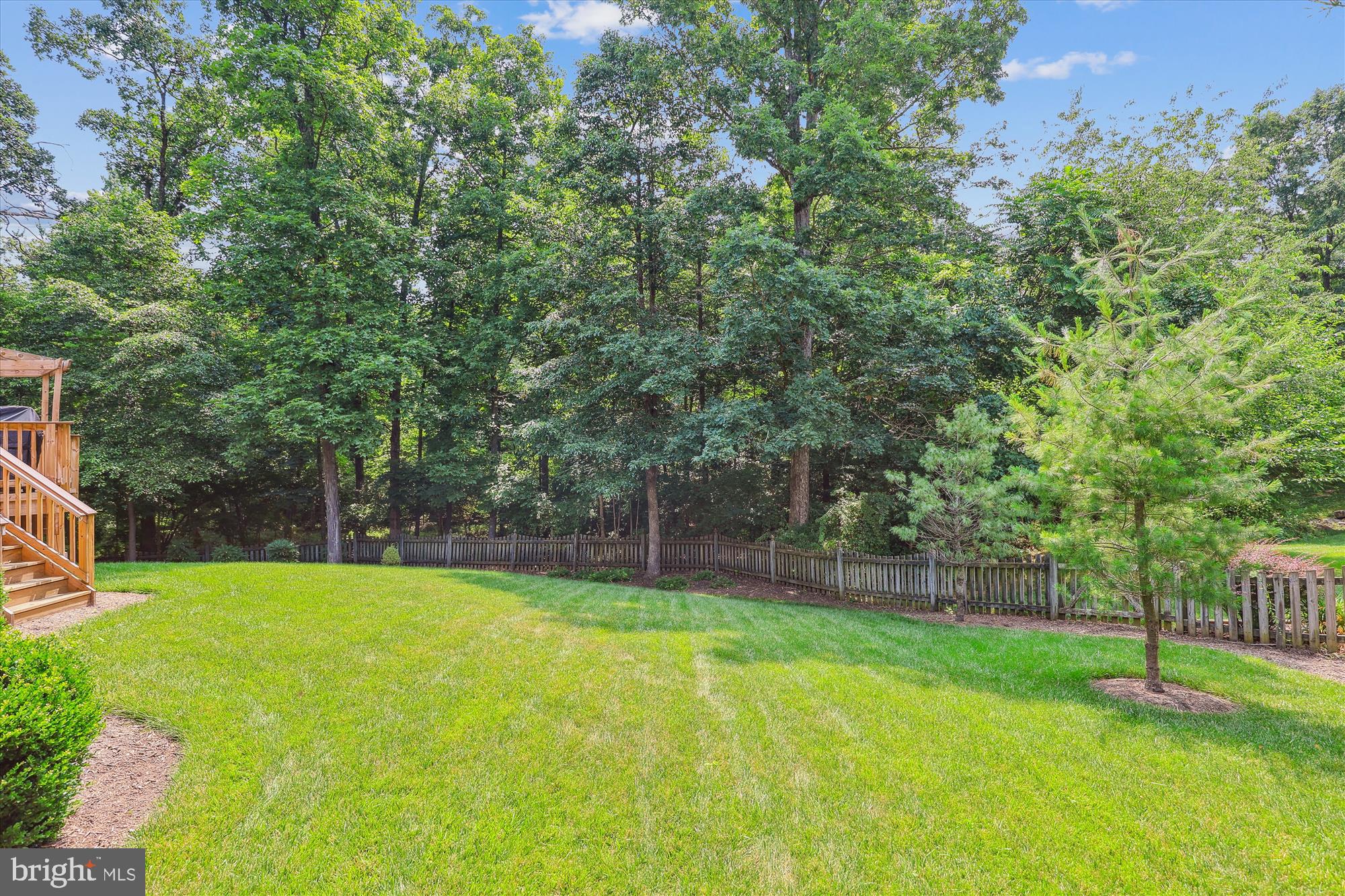 113 Meadowbrook Ct SW