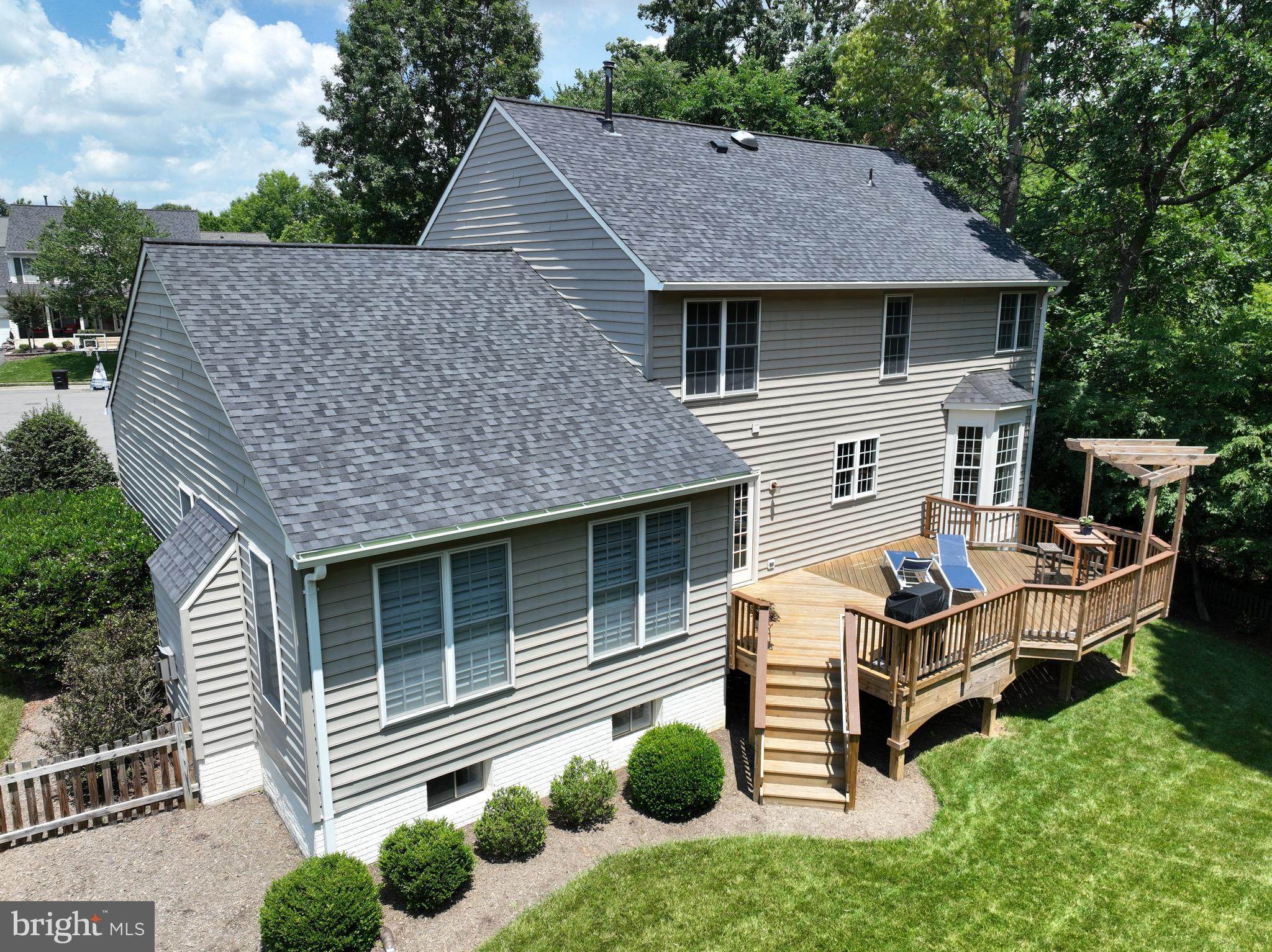 113 Meadowbrook Ct SW