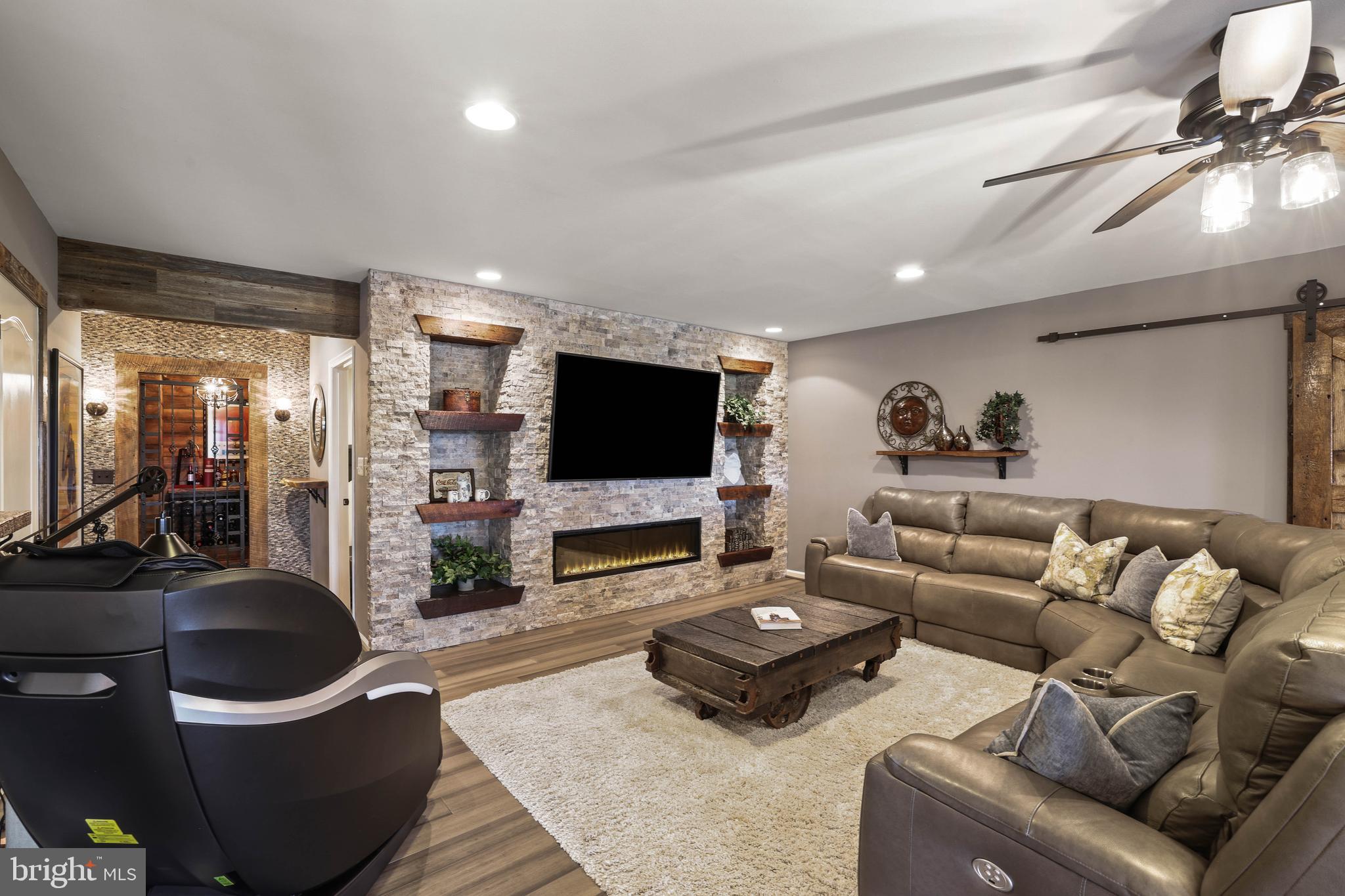 16612 Fox Chase Ct