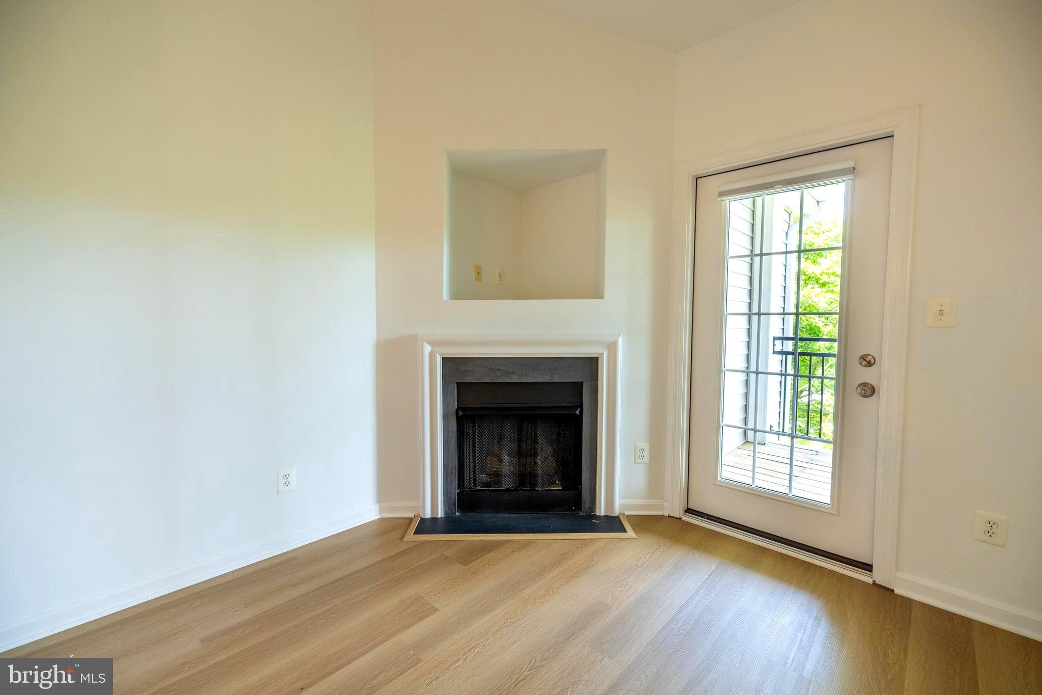46602 Ellicott Sq #303