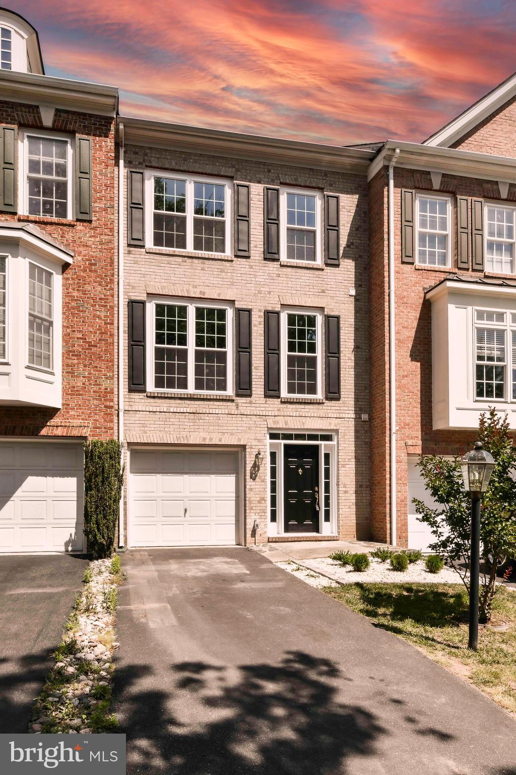 43642 LEES MILL SQ