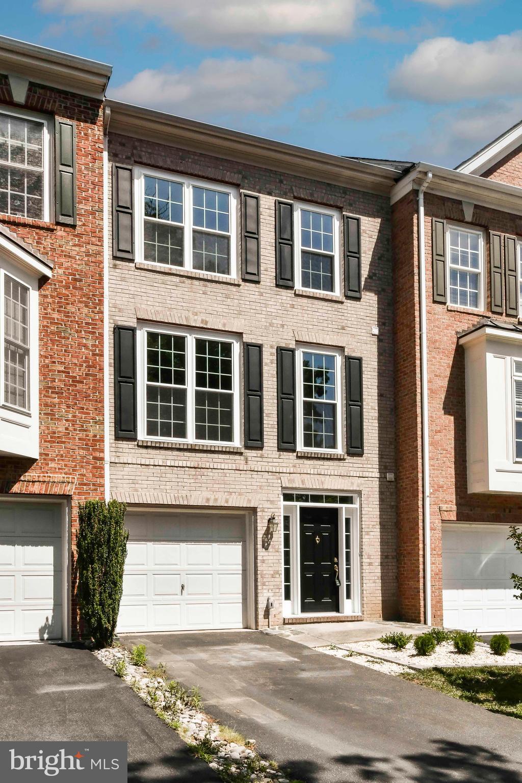 43642 LEES MILL SQ