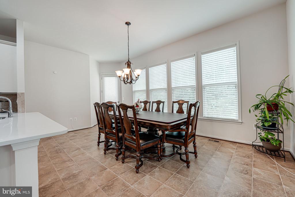 16601 Fox Chase Ct