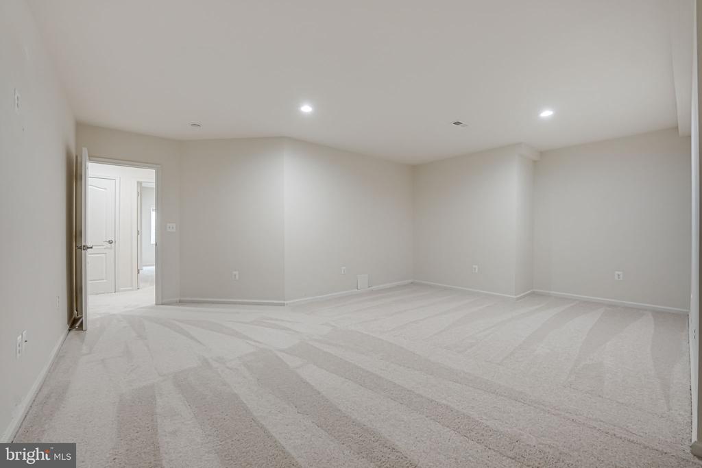 16601 Fox Chase Ct