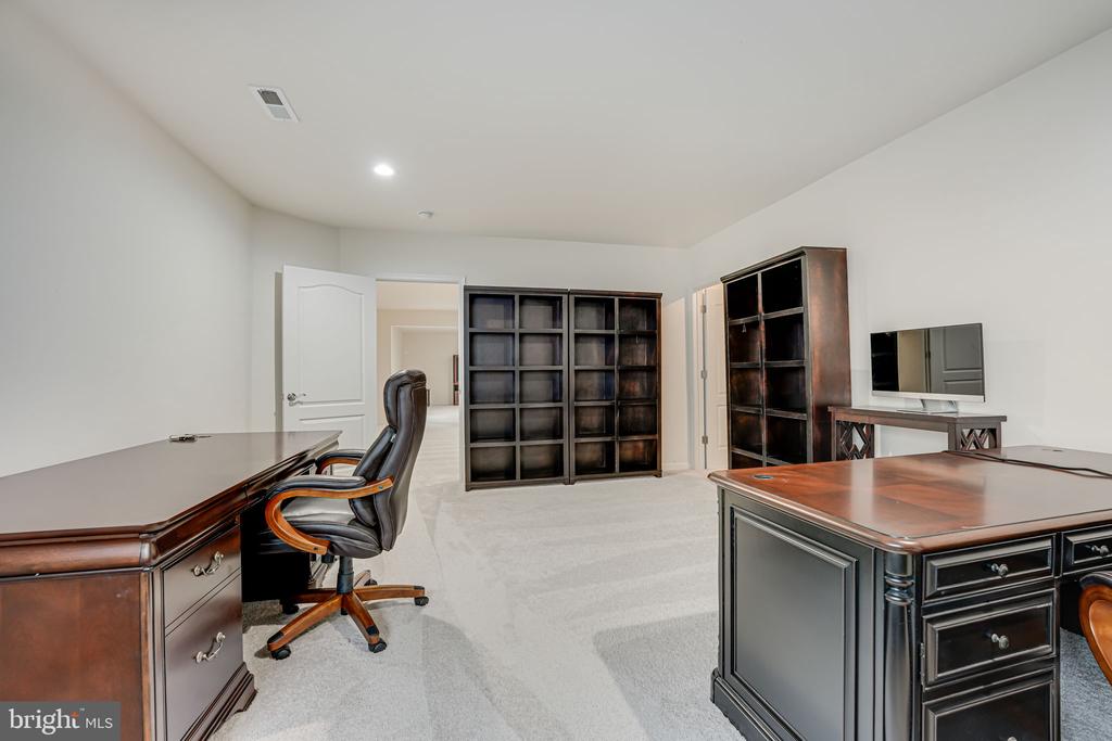 16601 Fox Chase Ct