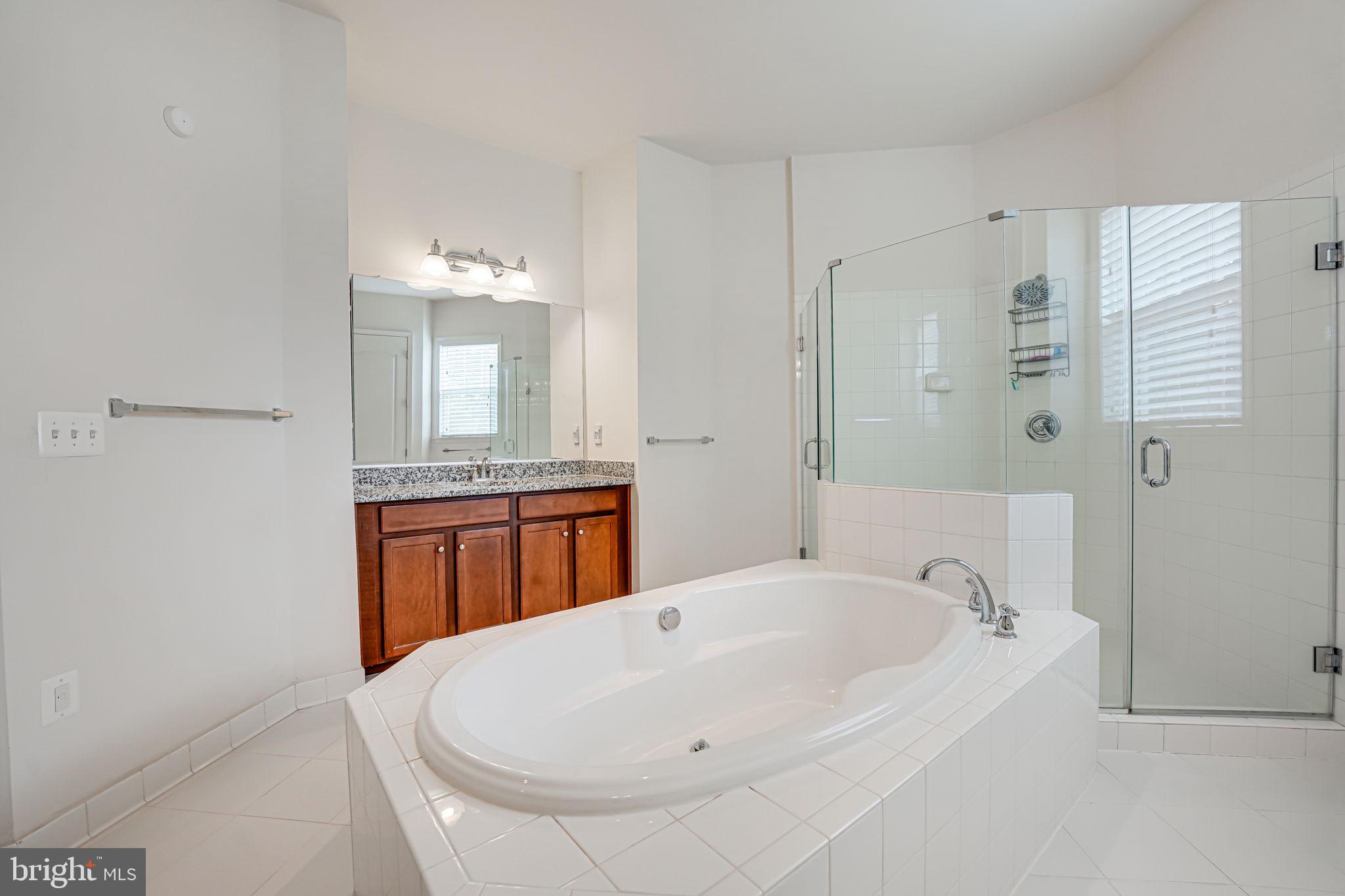 16601 Fox Chase Ct