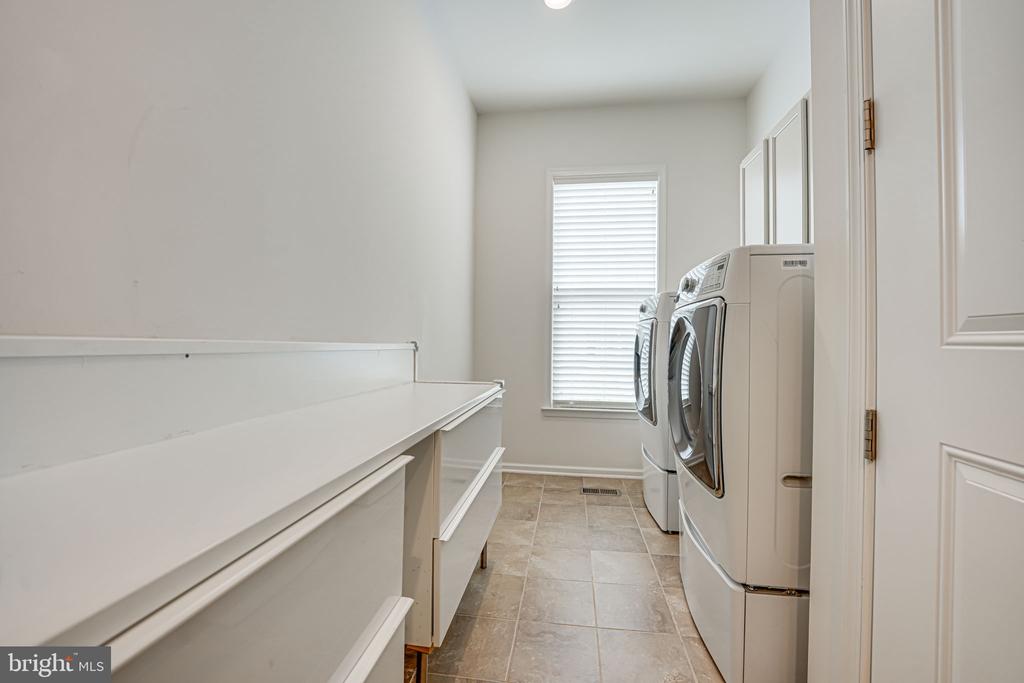 16601 Fox Chase Ct