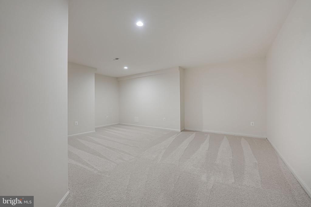 16601 Fox Chase Ct
