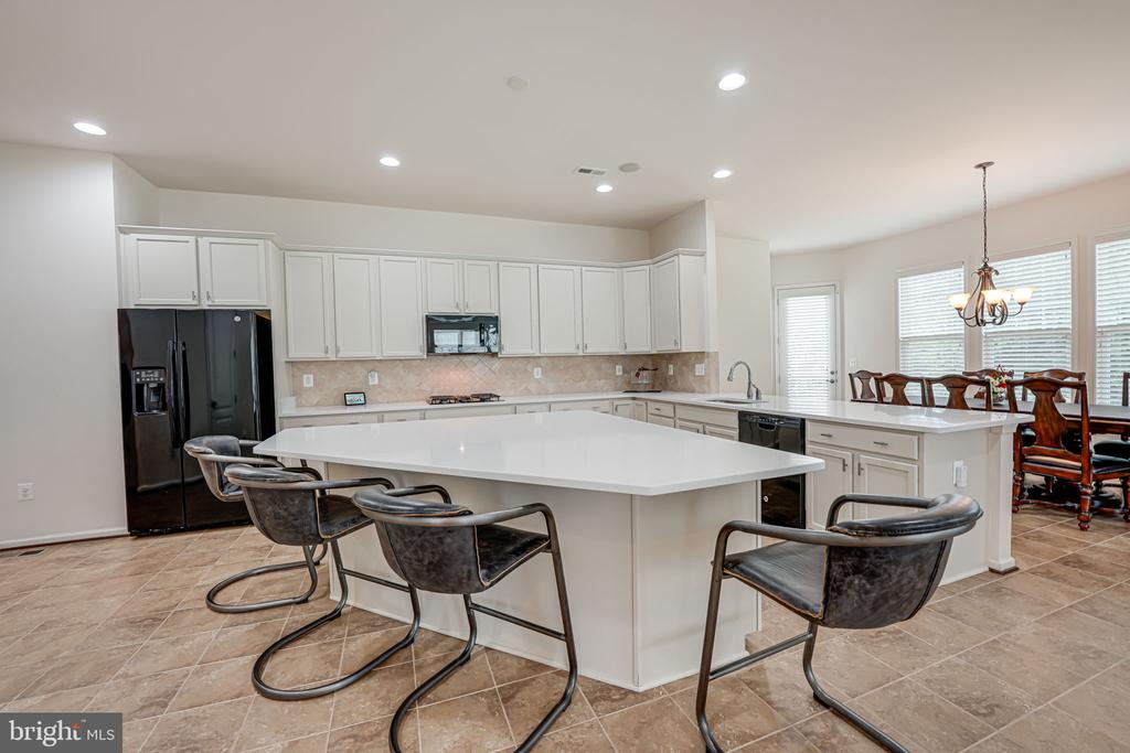 16601 Fox Chase Ct