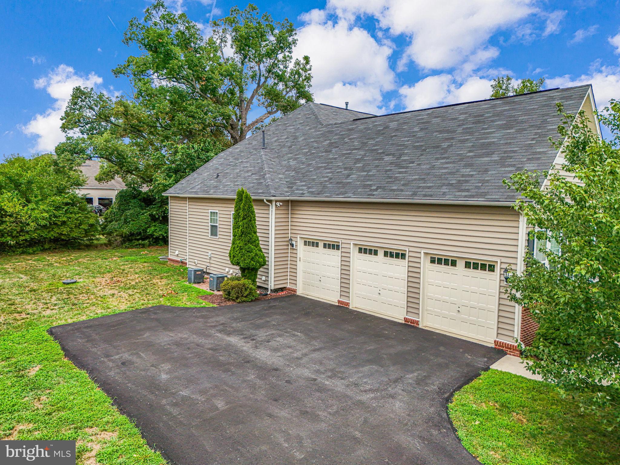 16601 Fox Chase Ct