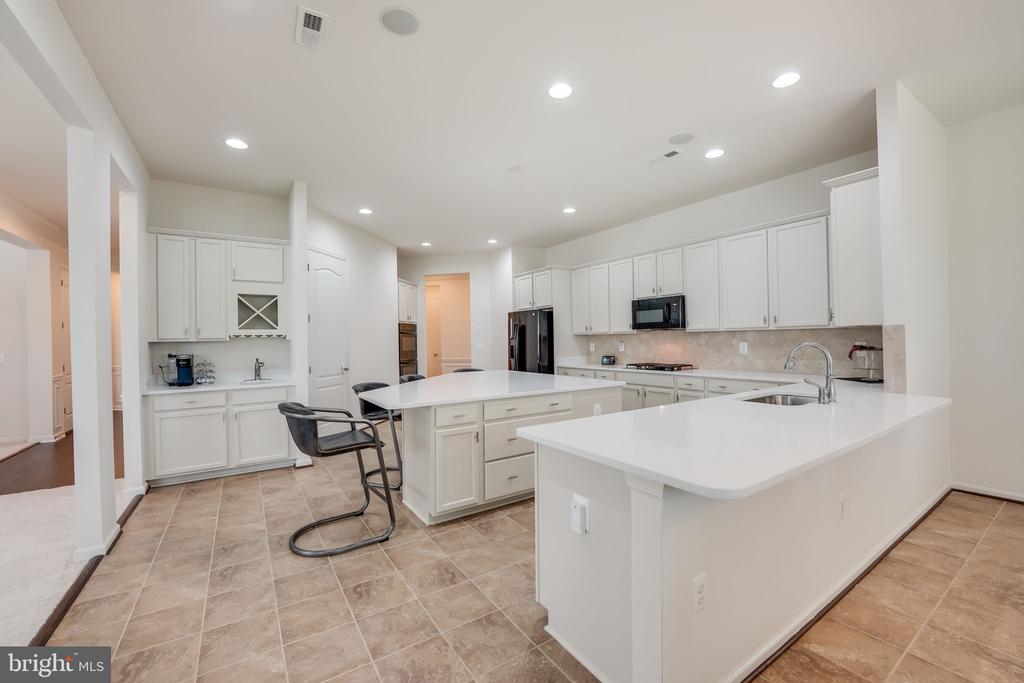 16601 Fox Chase Ct