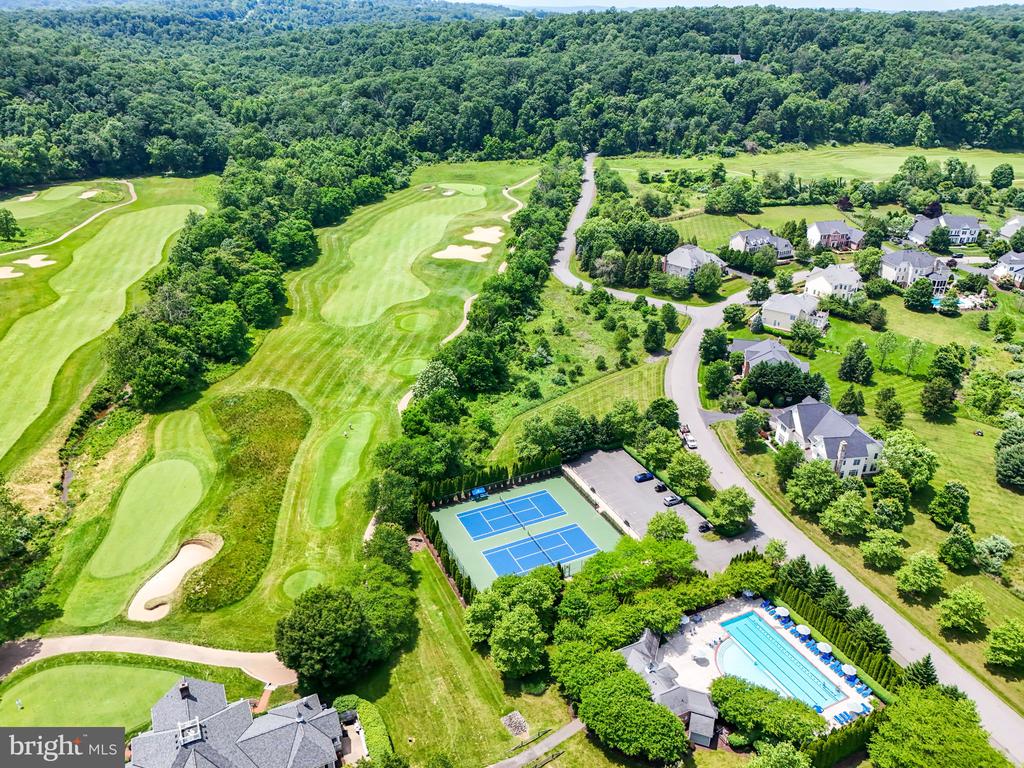 16601 Fox Chase Ct