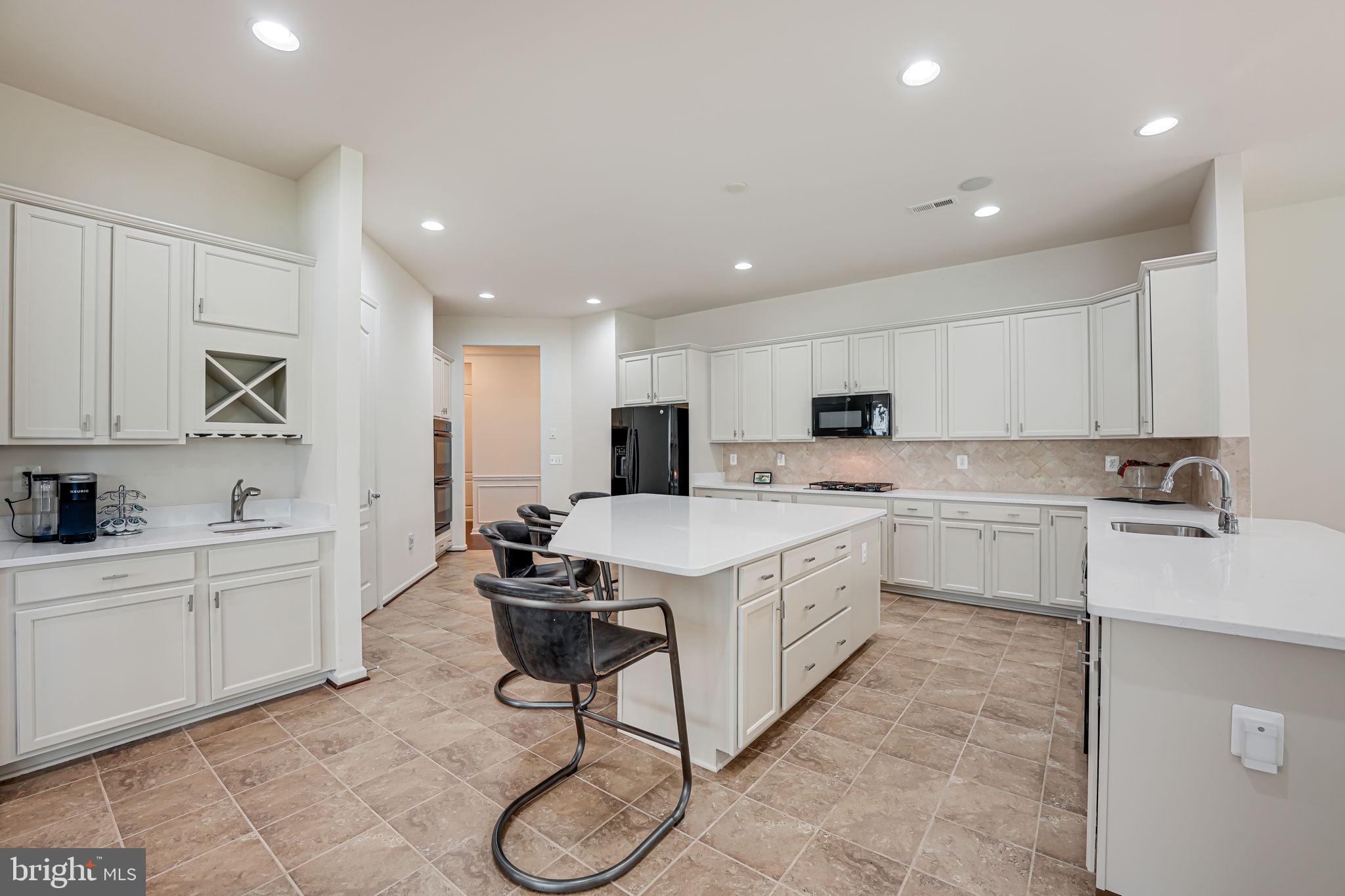 16601 Fox Chase Ct