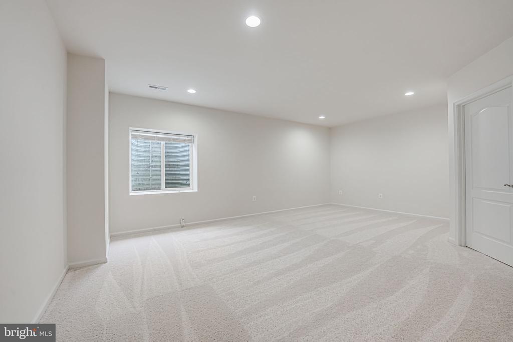 16601 Fox Chase Ct