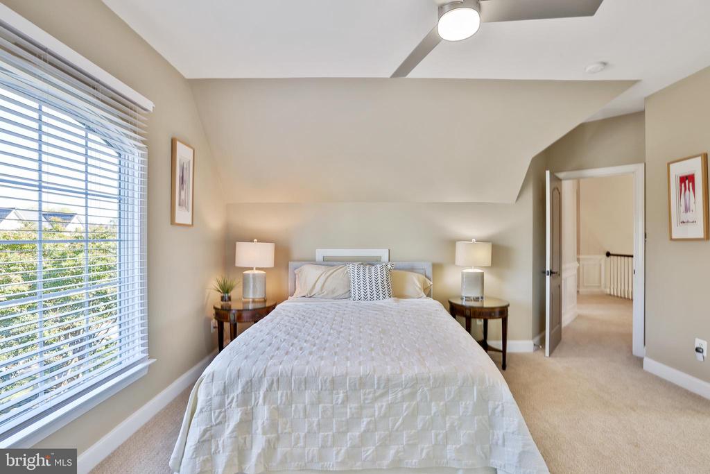 16636 Elk Run Ct