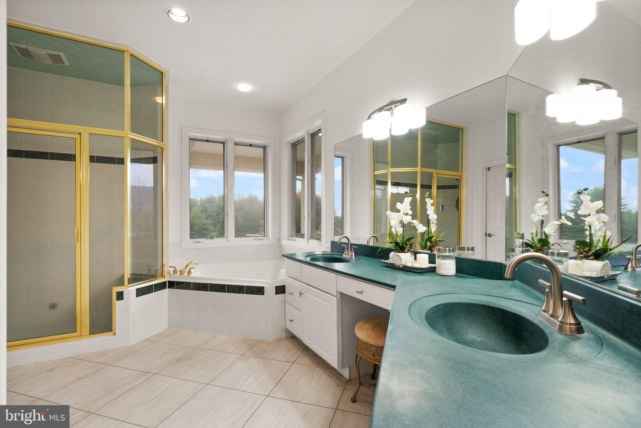 38241 Mountain Air Ln