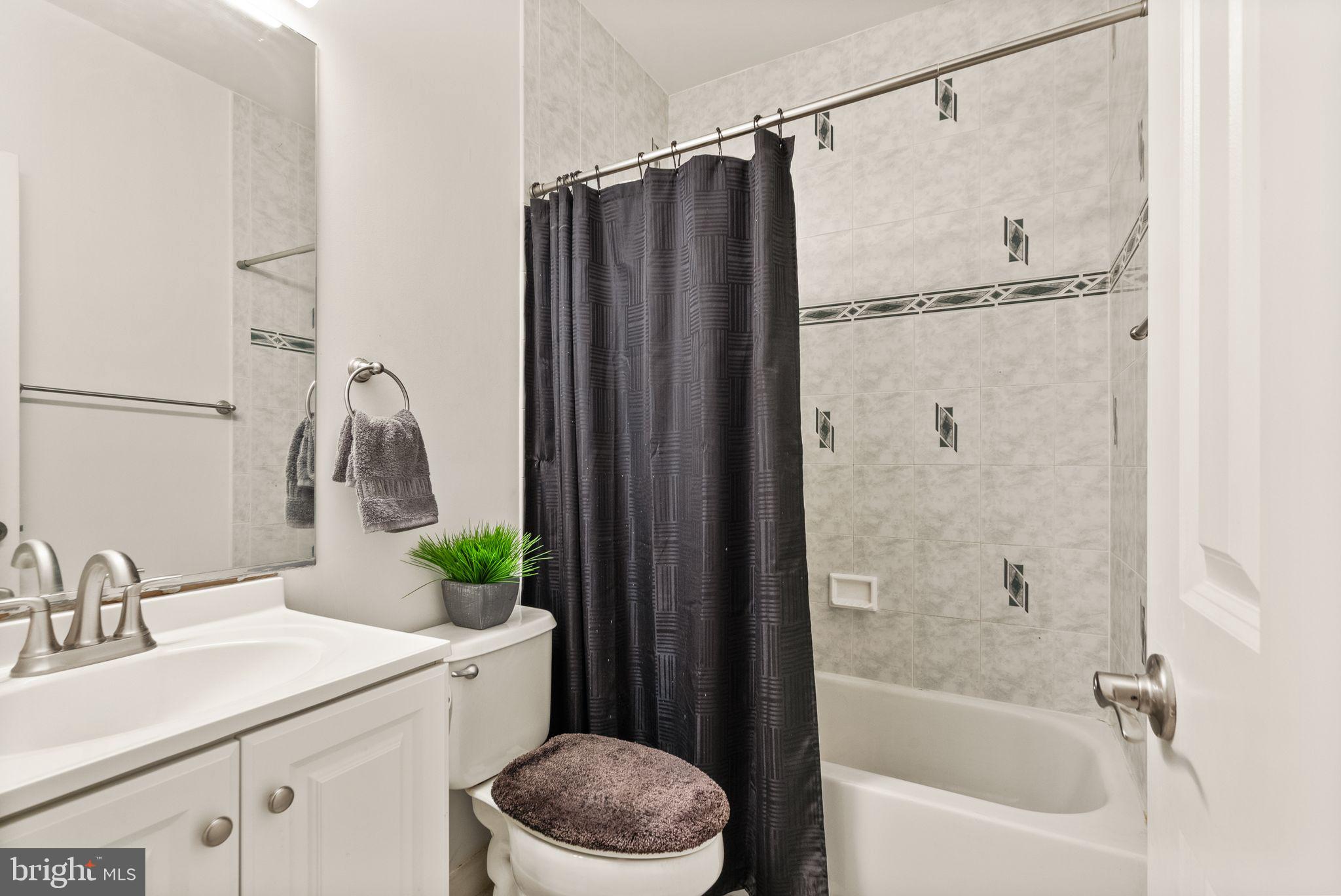 38241 Mountain Air Ln