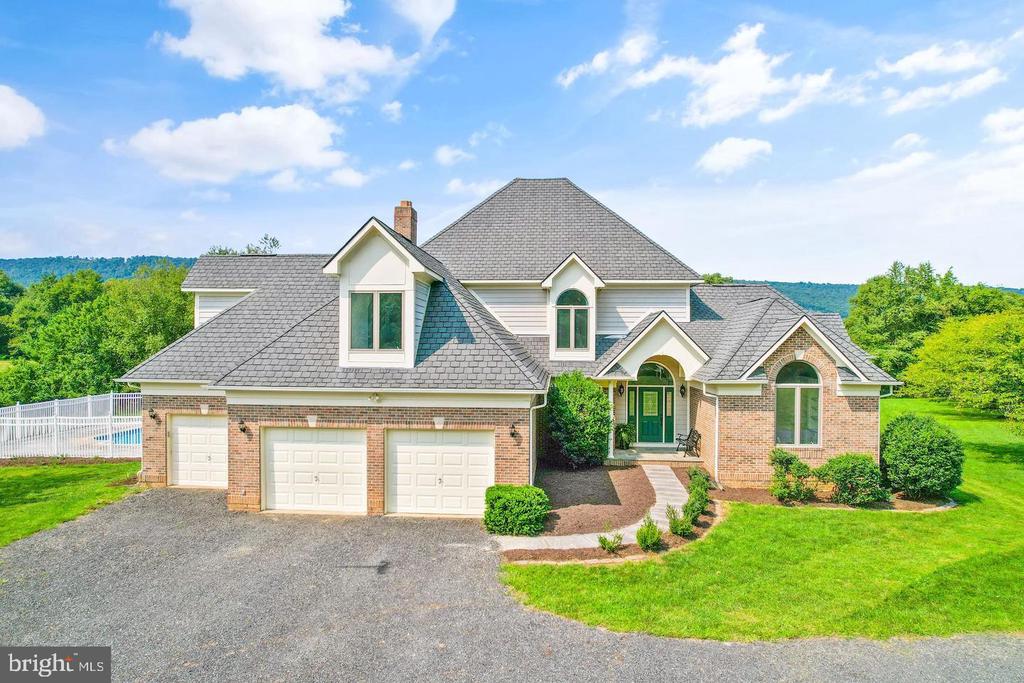 38241 Mountain Air Ln