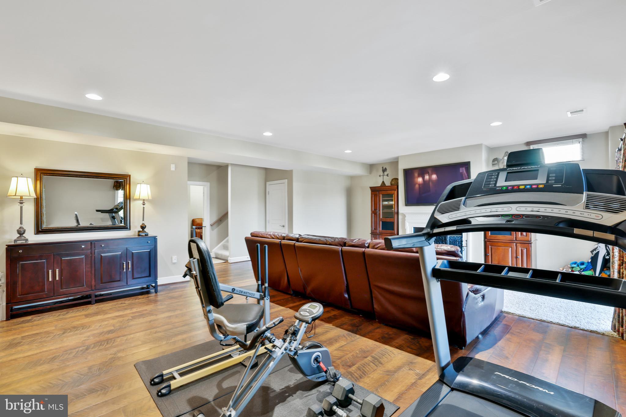 15694 Osterly Ln
