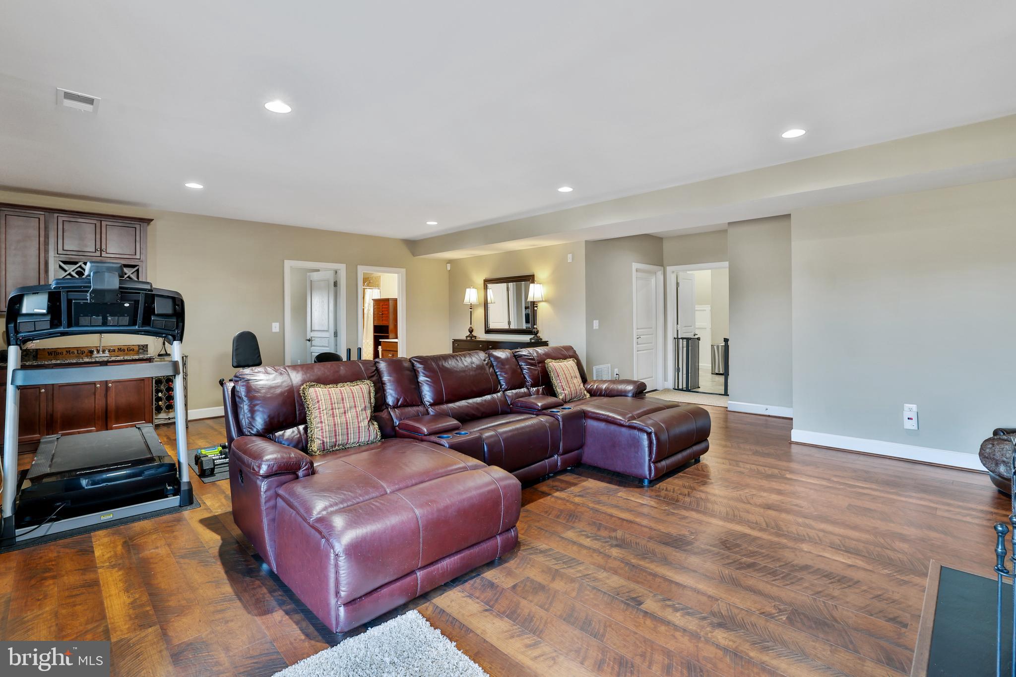 15694 Osterly Ln