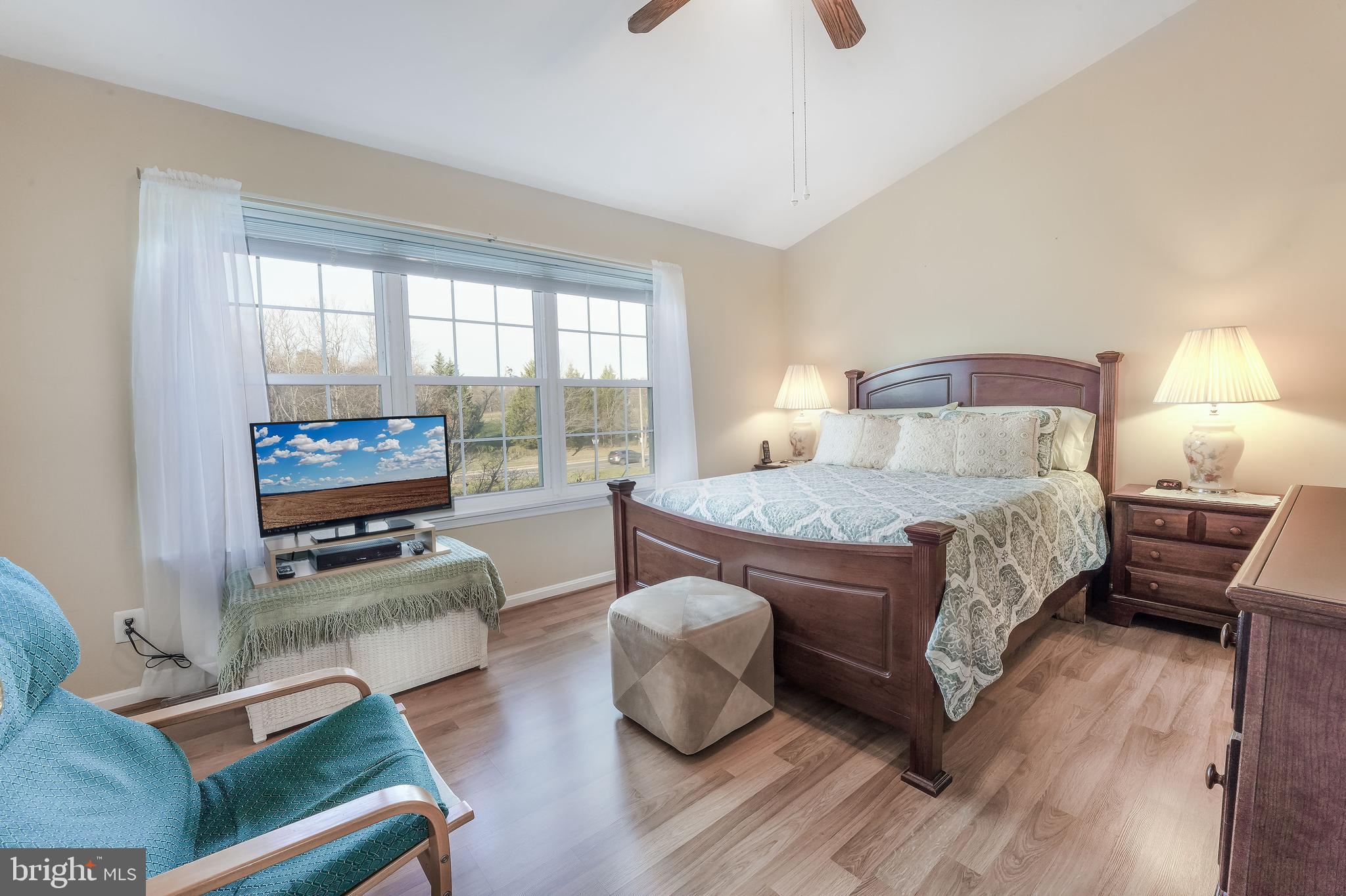 306 STALLION SQ NE