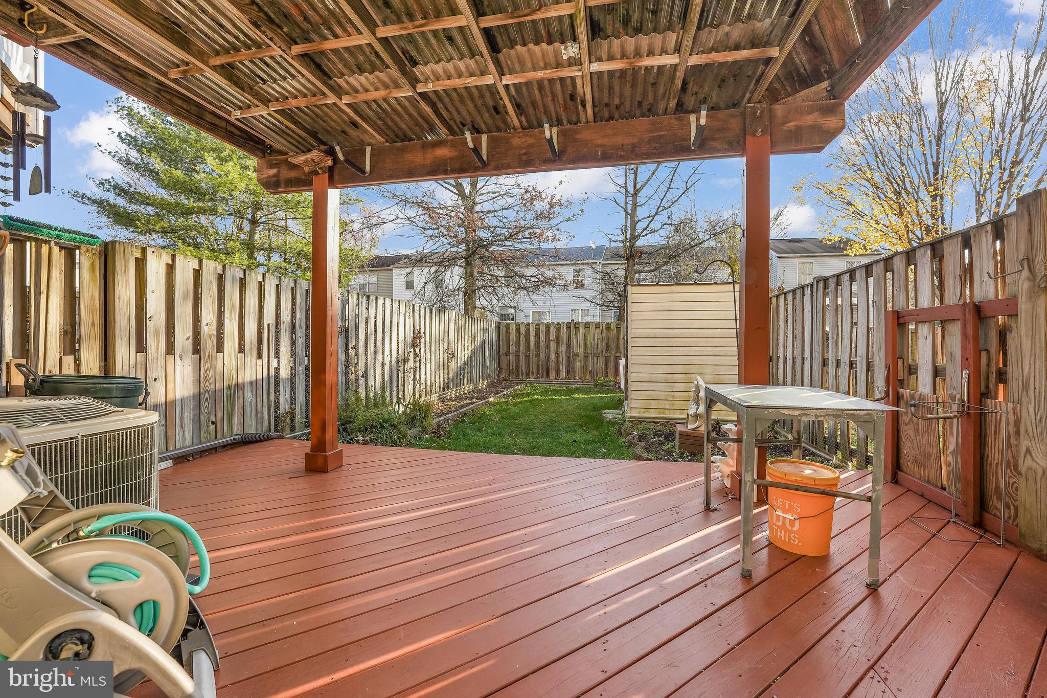306 STALLION SQ NE