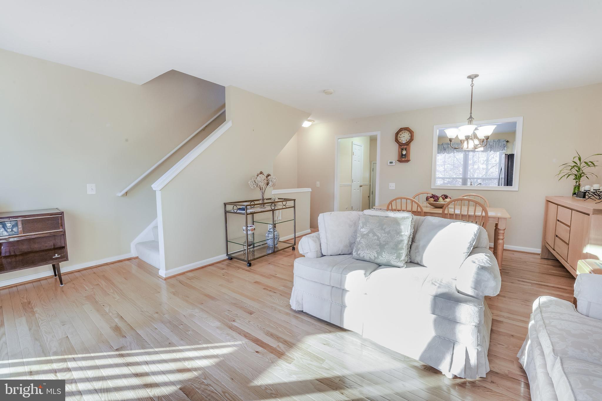 306 STALLION SQ NE