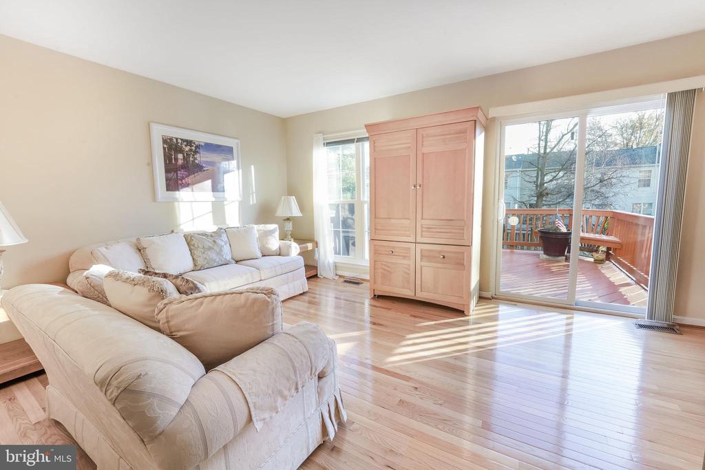 306 STALLION SQ NE