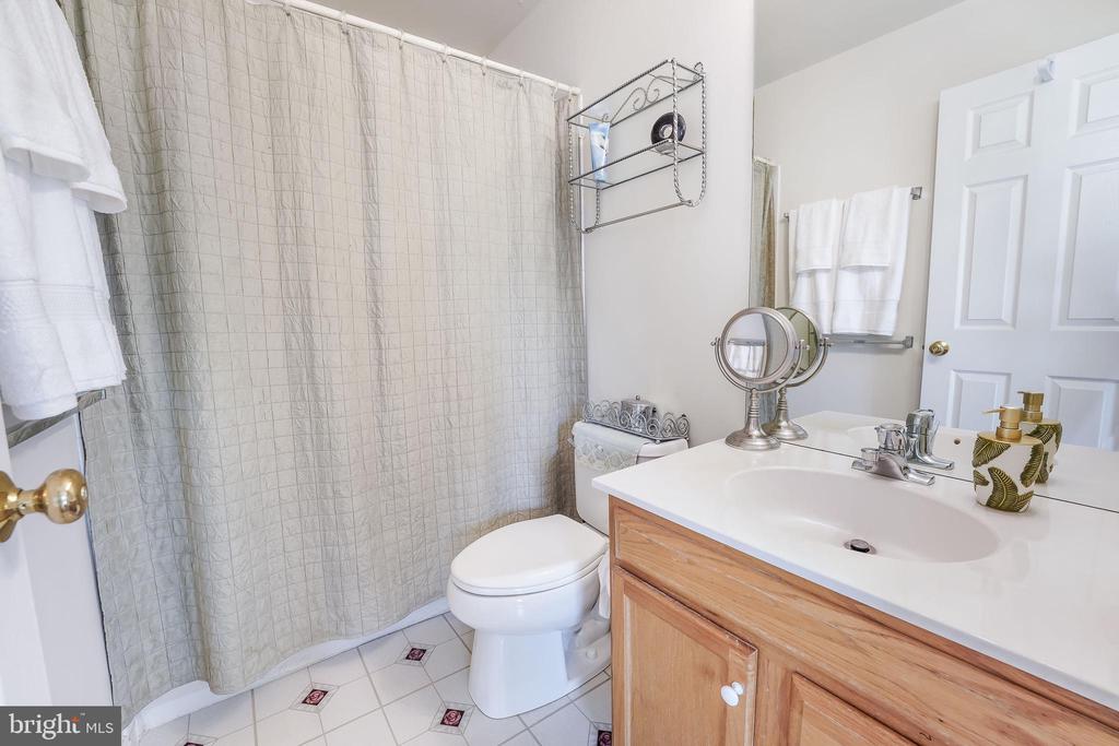 306 STALLION SQ NE