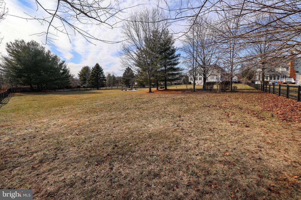 16620 ELK RUN CT